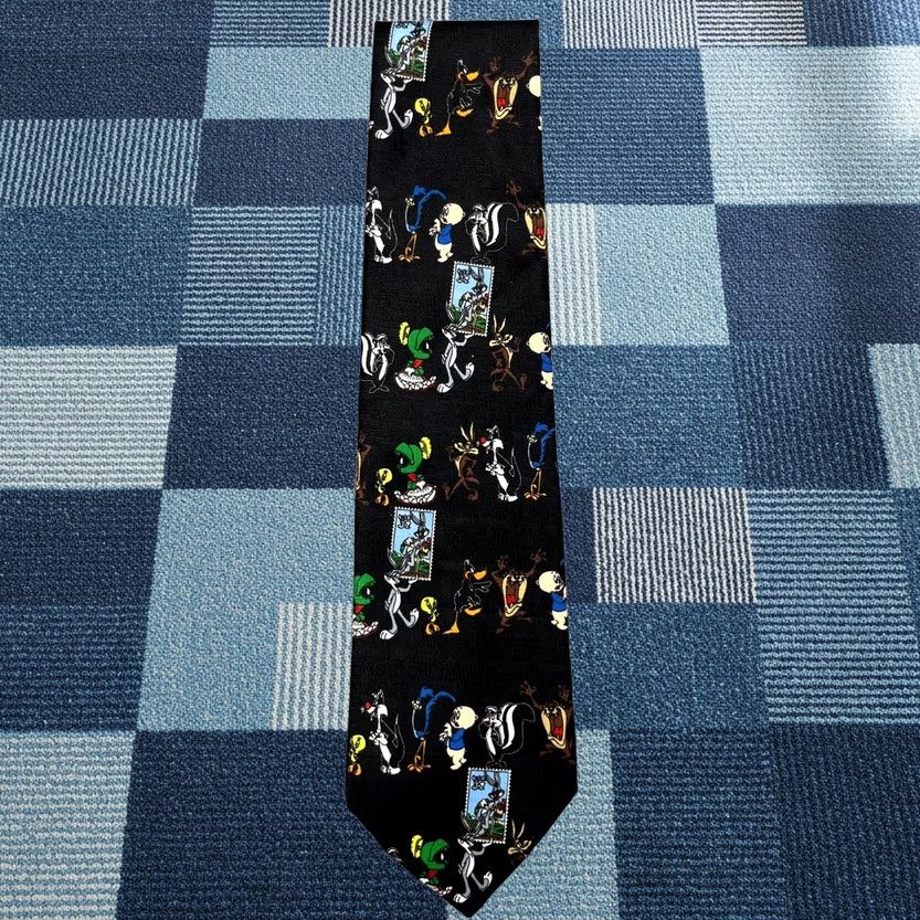 Vintage VINTAGE Looney Tunes Tie Black Necktie Bugs Bunny Daffy Duck 1997 Stamp Collection Mens One Size Size ONE SIZE - 1 Thumbnail
