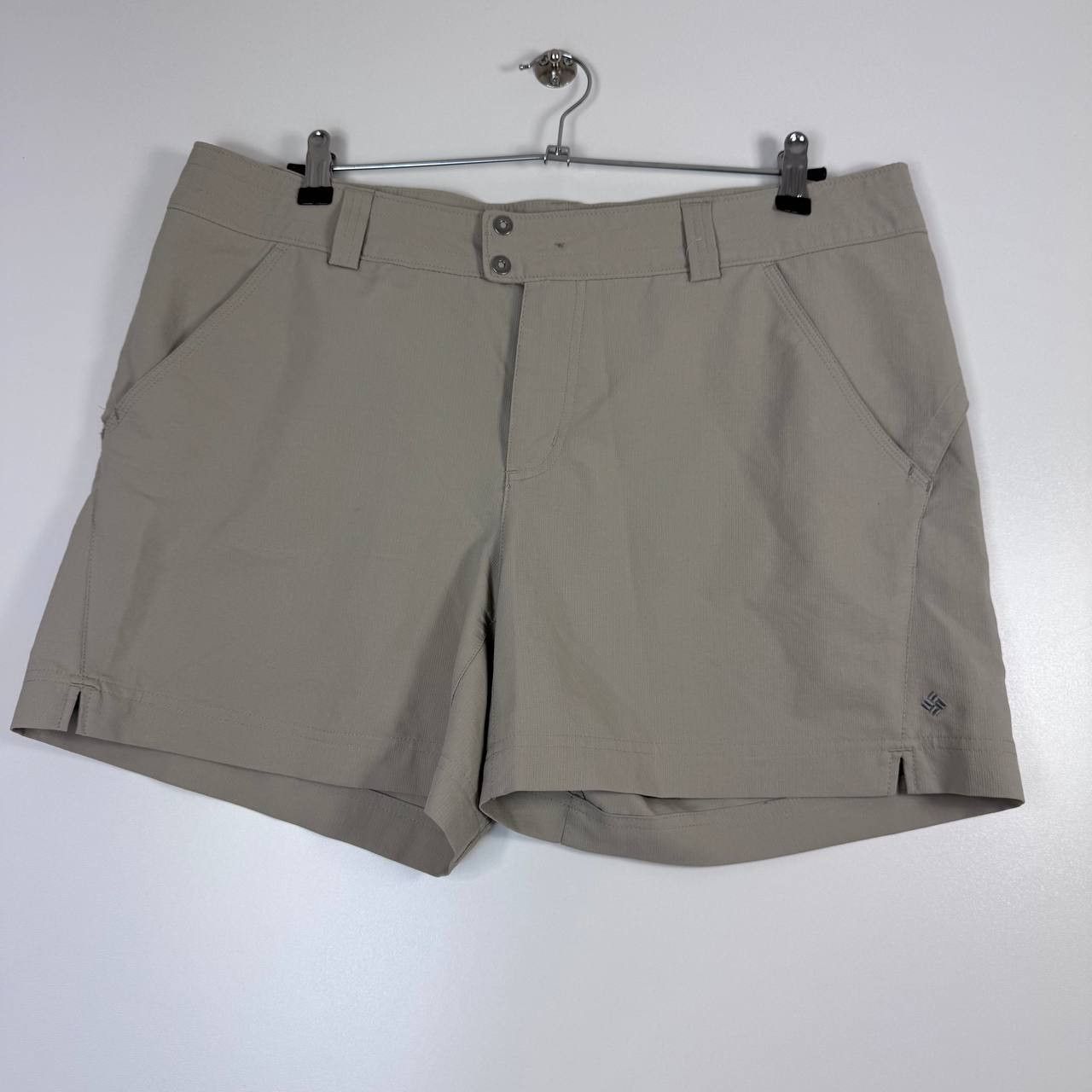 Columbia Columbia Womens Hiking Shorts Beige Outdoor Lightweight Sz L Size 38" / US 16 / IT 52 - 1 Thumbnail