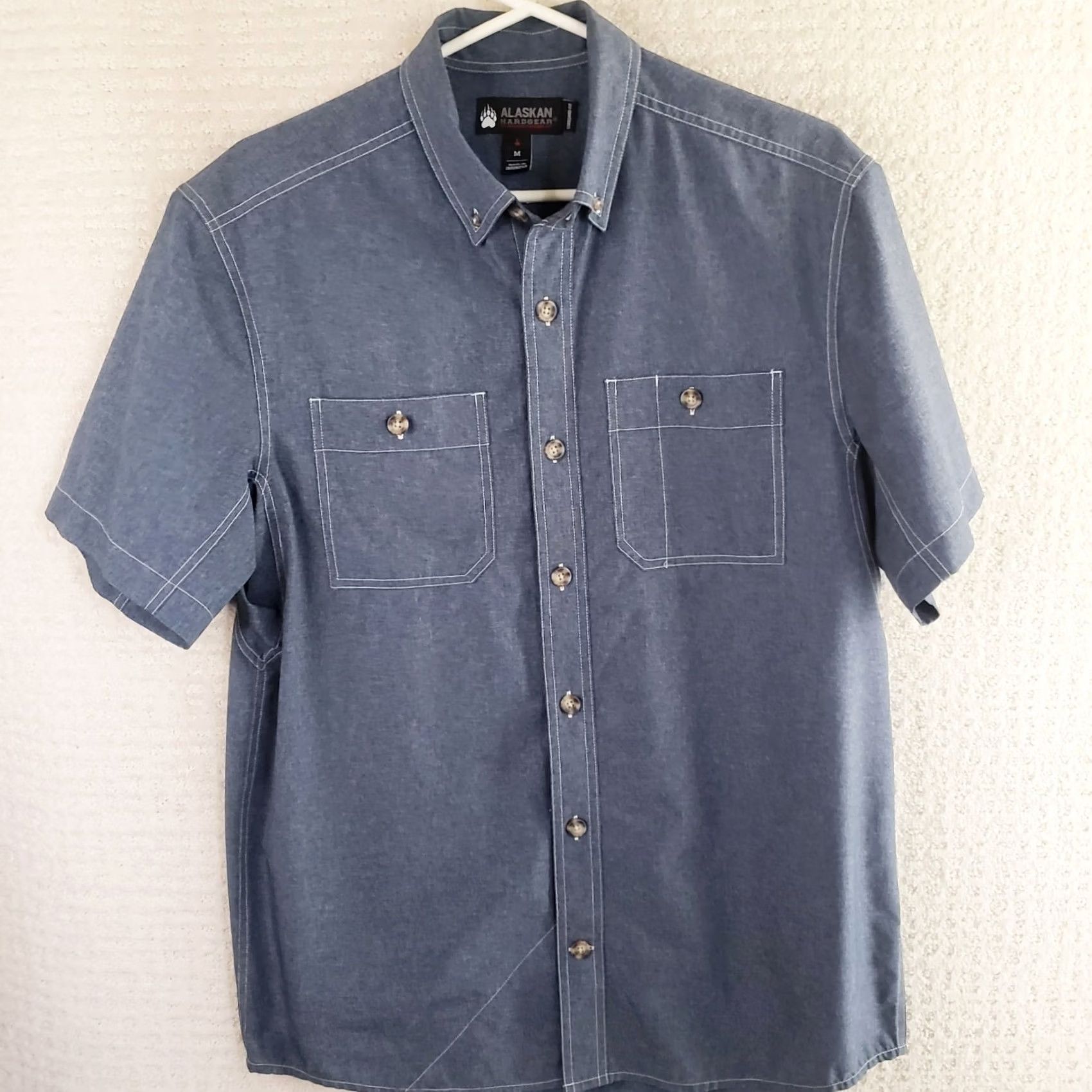 CO Alaskan Hardgear by Duluth Trading Co Men Blue Denim Chambray Button-Up Short Sleeve Shirt M Size US M / EU 48-50 / 2 - 2 Thumbnail