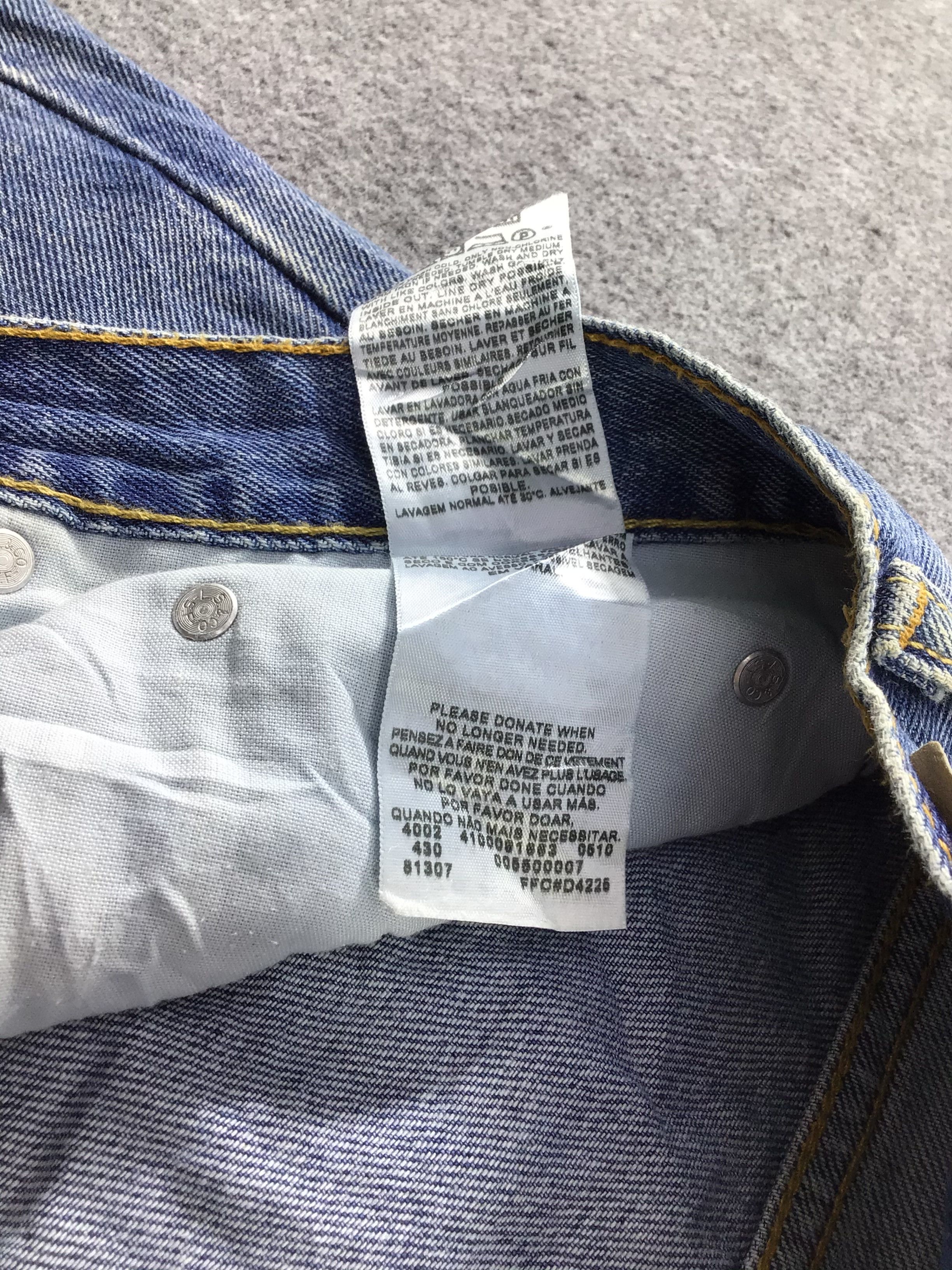 Levi's Vintage Levis 550 Jeans Medium Wash Denim -J452 Size US 39 - 11 Thumbnail