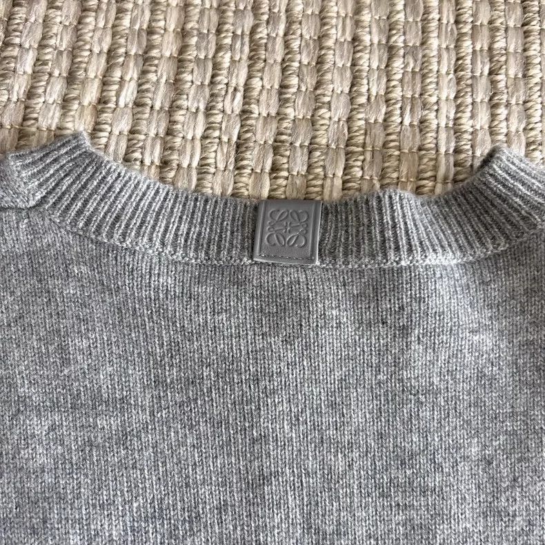 Loewe LOEWE Grey cashmere sweater Size US S / EU 44-46 / 1 - 8 Thumbnail