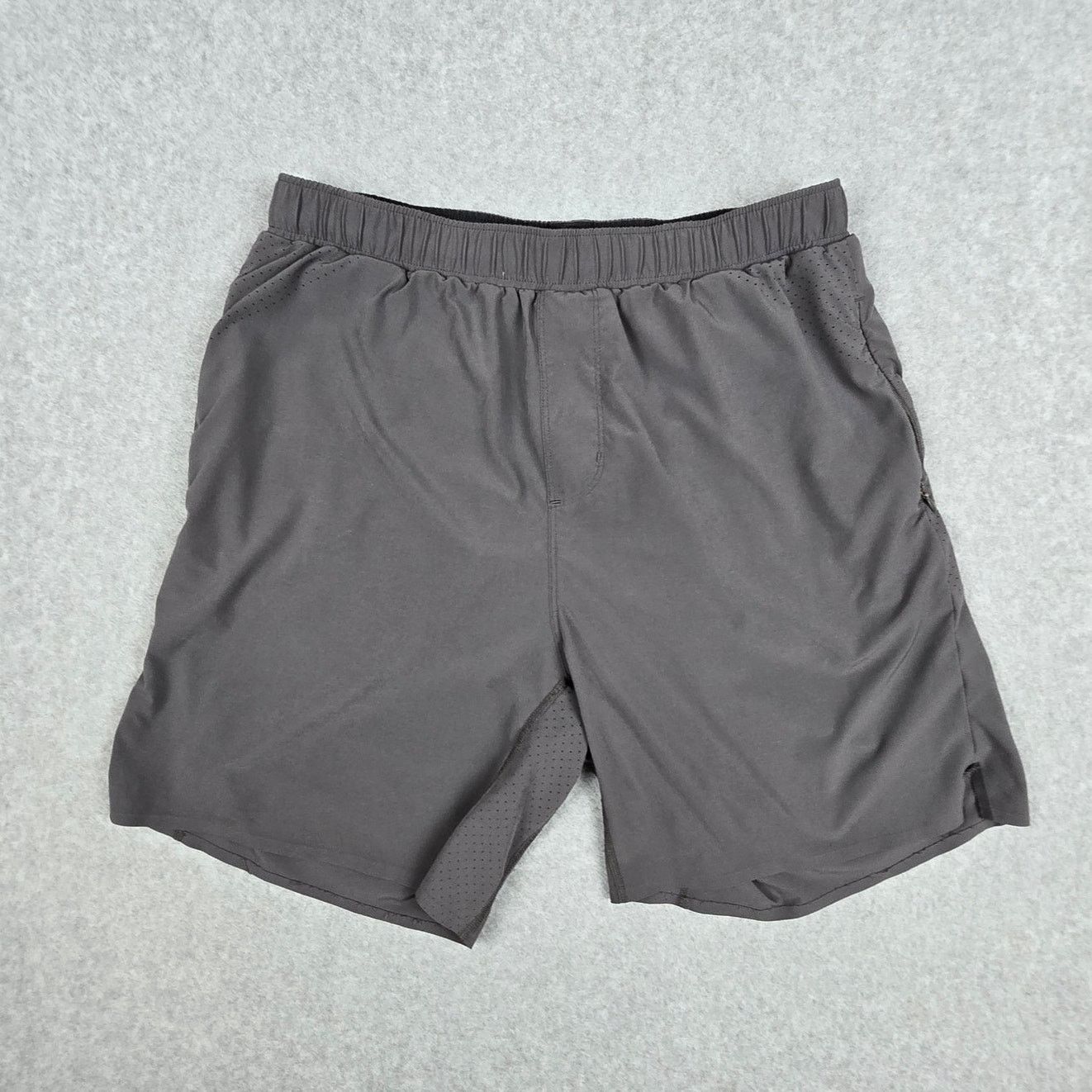 Rhone Rhone Medium Gray Athletic Shorts Lined Drawstring Pockets Size US 32 / EU 48 - 1 Thumbnail