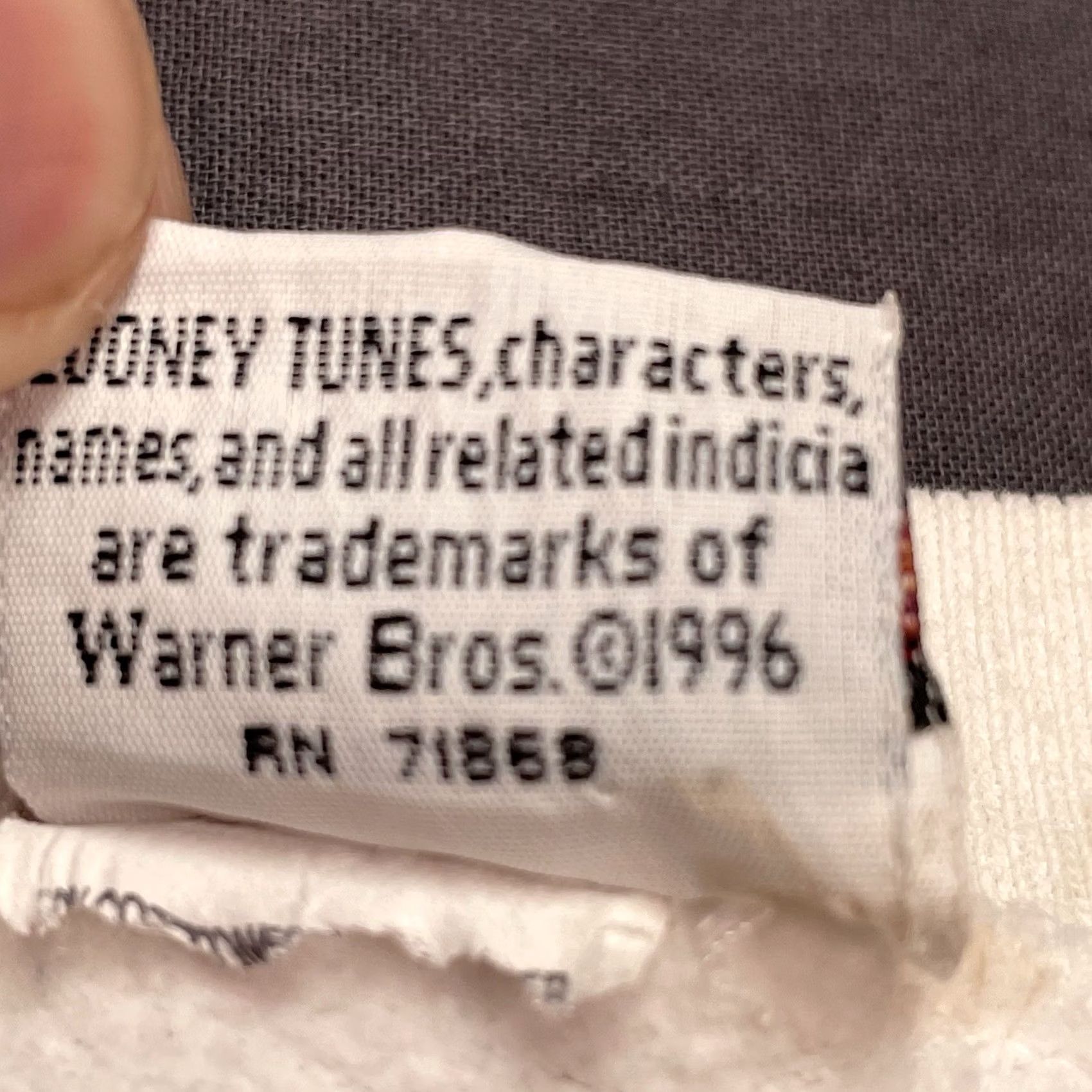 Vintage VINTAGE Looney Tunes Sweatshirt Men Regular Small S White Graphic Print 90s Bugs Bunny Crew Neck Pullover 1996 Size US S / EU 44-46 / 1 - 3 Thumbnail