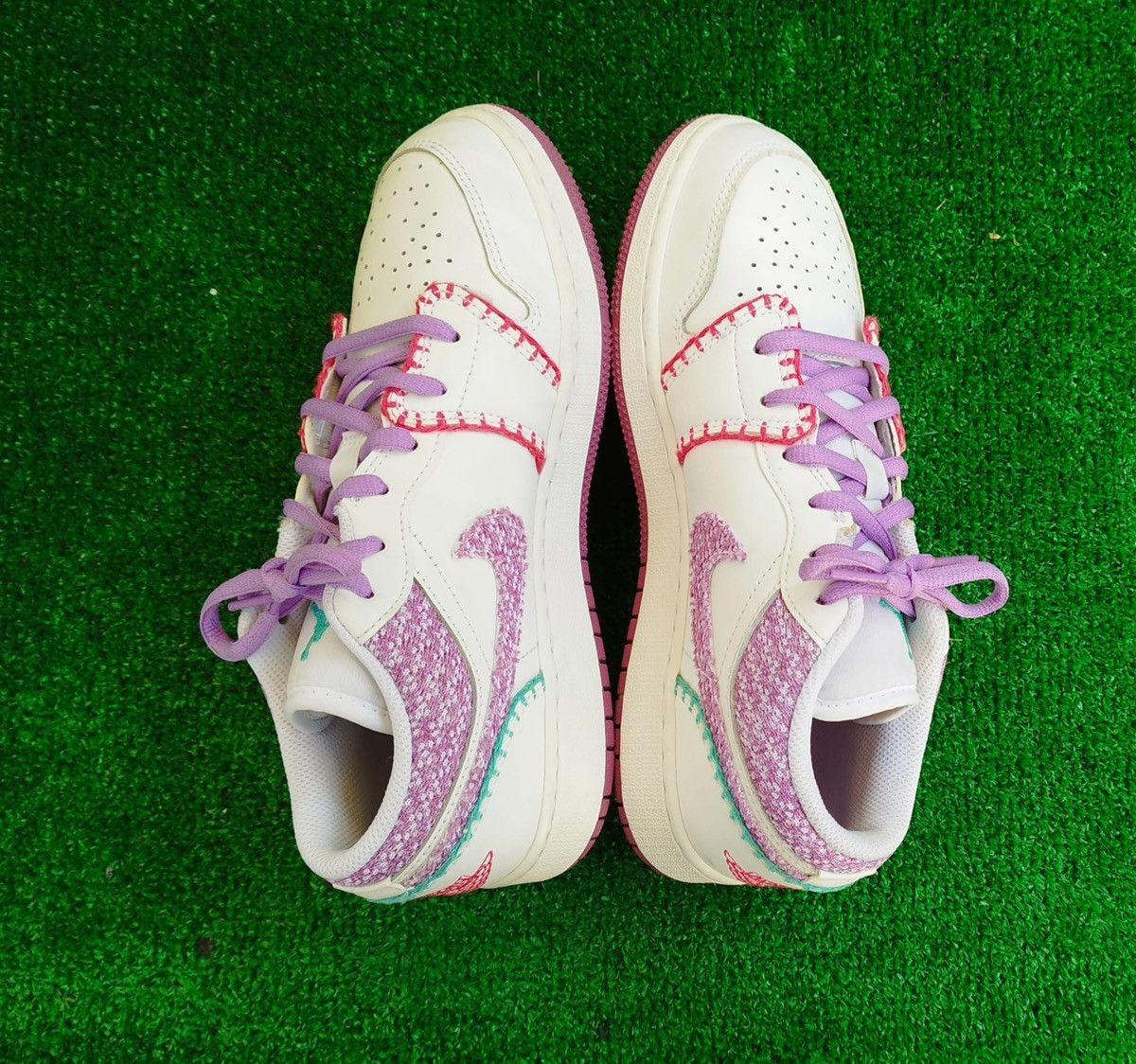 Jordan Brand Air Jordan 1 Low White Light Bordeaux Size US 6 / IT 36 - 4 Thumbnail