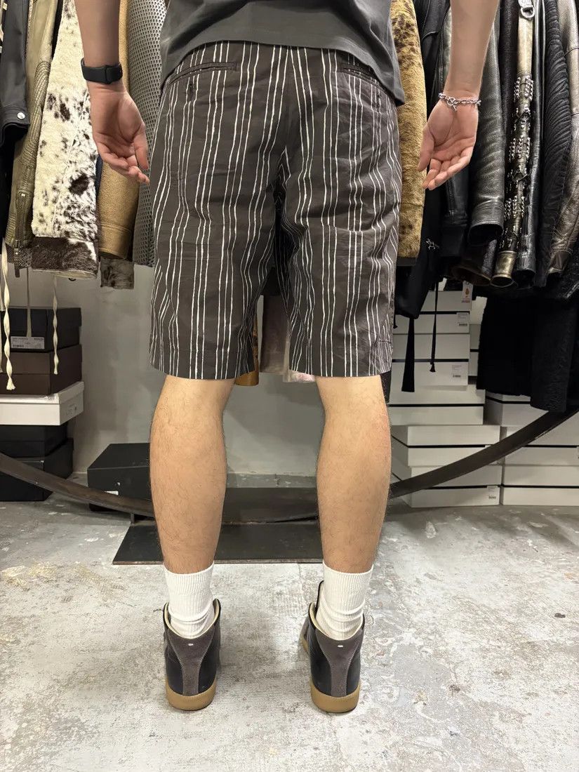 Designer × Dolce & Gabbana × Vintage 2000s Dolce & Gabbana Brown Striped Shorts Size US 32 / EU 48 - 3 Thumbnail
