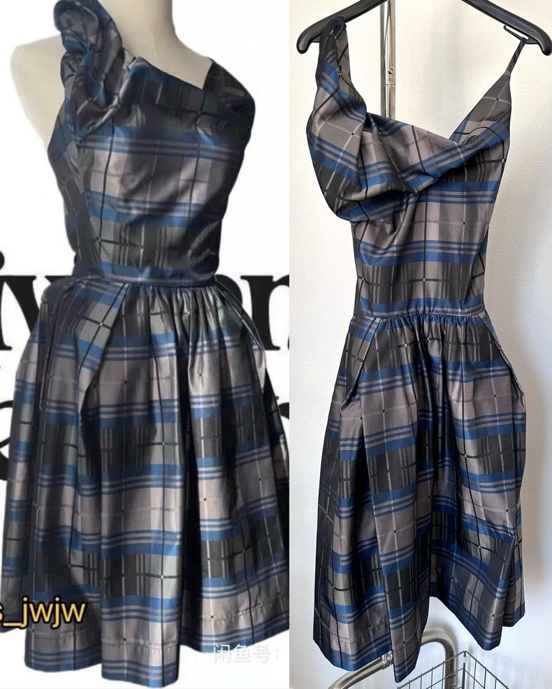 Vivienne Westwood Vivienne Westwood size2 A dress with a vest Size M / US 6-8 / IT 42-44 - 1 Thumbnail