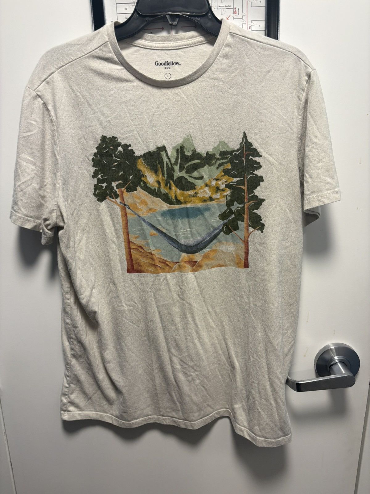 Other Goodfellow & Co Men's White Nature Graphic Crew Neck Tee L Size US L / EU 52-54 / 3 - 7 Thumbnail