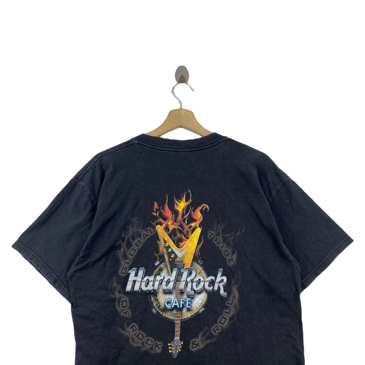 Hard Rock Cafe × Vintage Vintage HARD ROCK CAFE Banff Y2K Fire Print Black Short Size US L / EU 52-54 / 3 - 2 Thumbnail