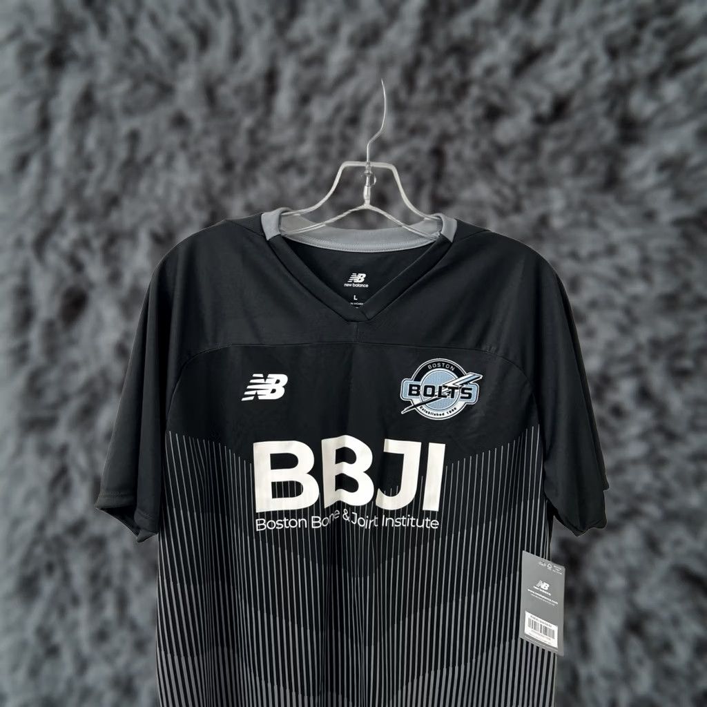 New Balance New Balance Boston Bolts Soccer Jersey Mens Large Black NB Dry NWT Size US L / EU 52-54 / 3 - 1 Thumbnail