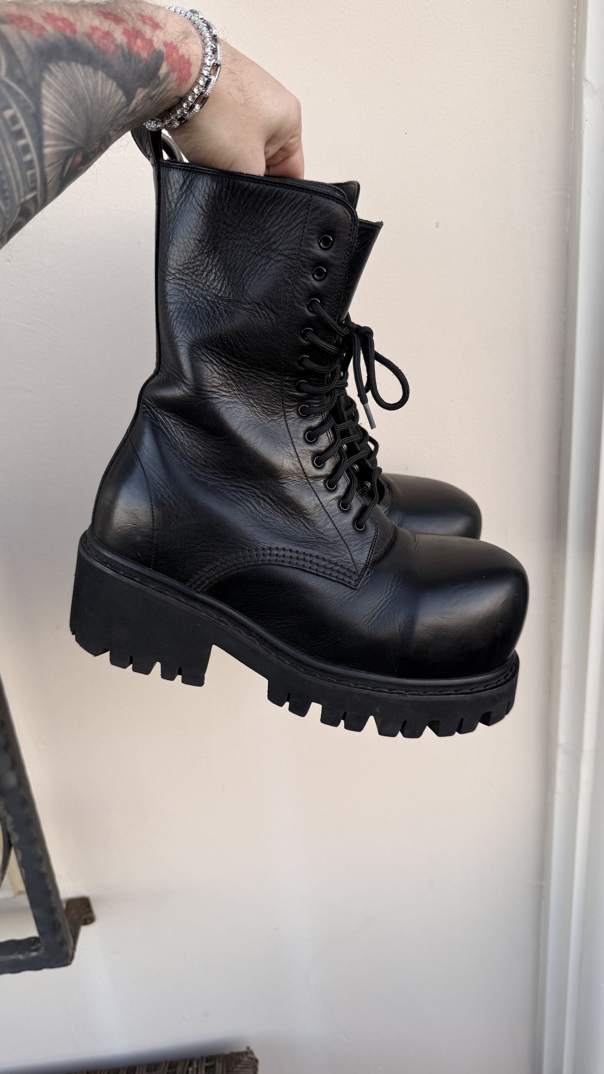 Balenciaga STOMPERS Balenciaga Boots !!! Size 8.5 They RUN BIG!!! Size US 7 / EU 40 - 3 Thumbnail