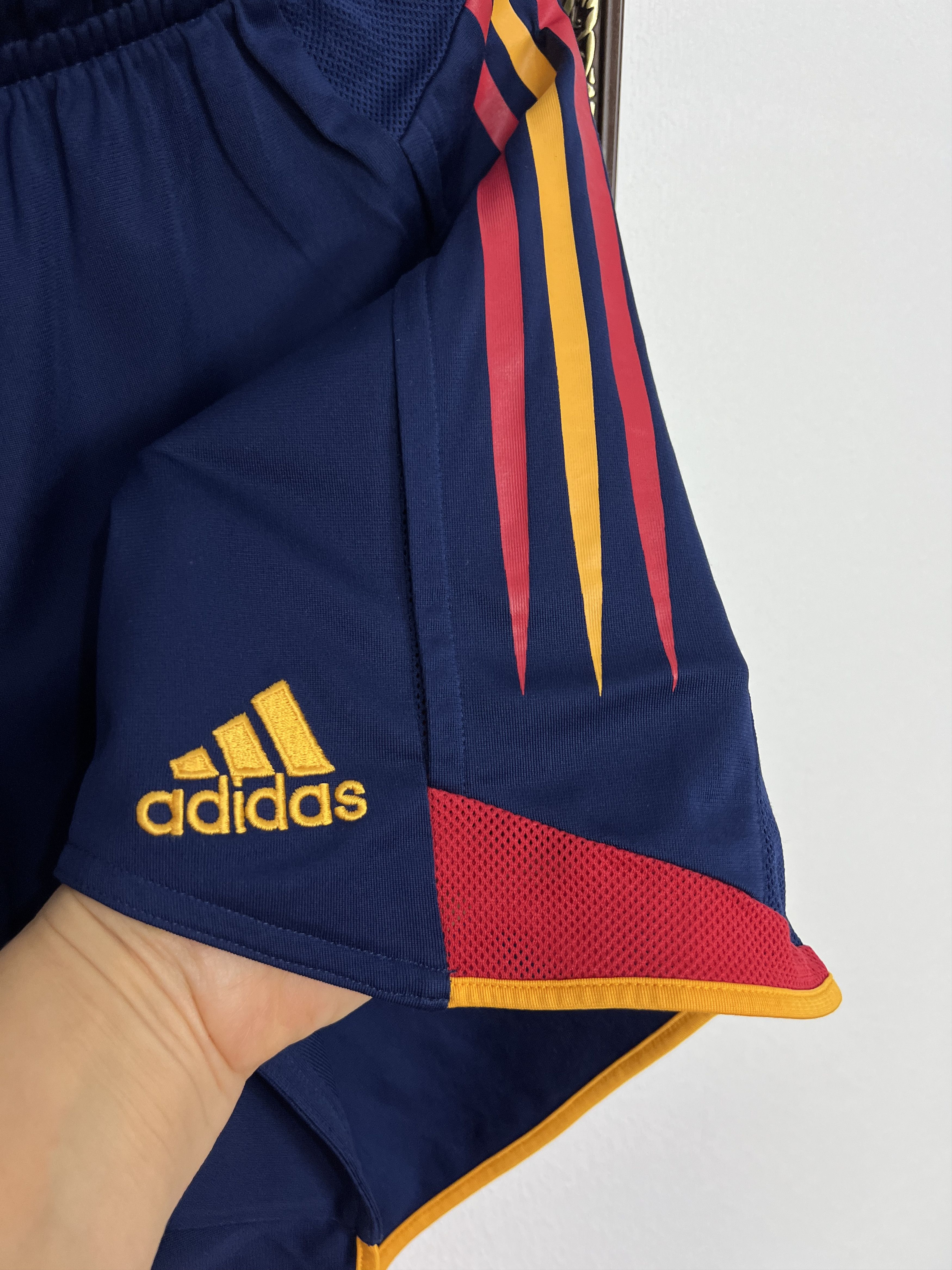 Adidas Vintage Adidas Spain Football Shorts Soccer Blue Athletic M Size US 32 / EU 48 - 4 Thumbnail
