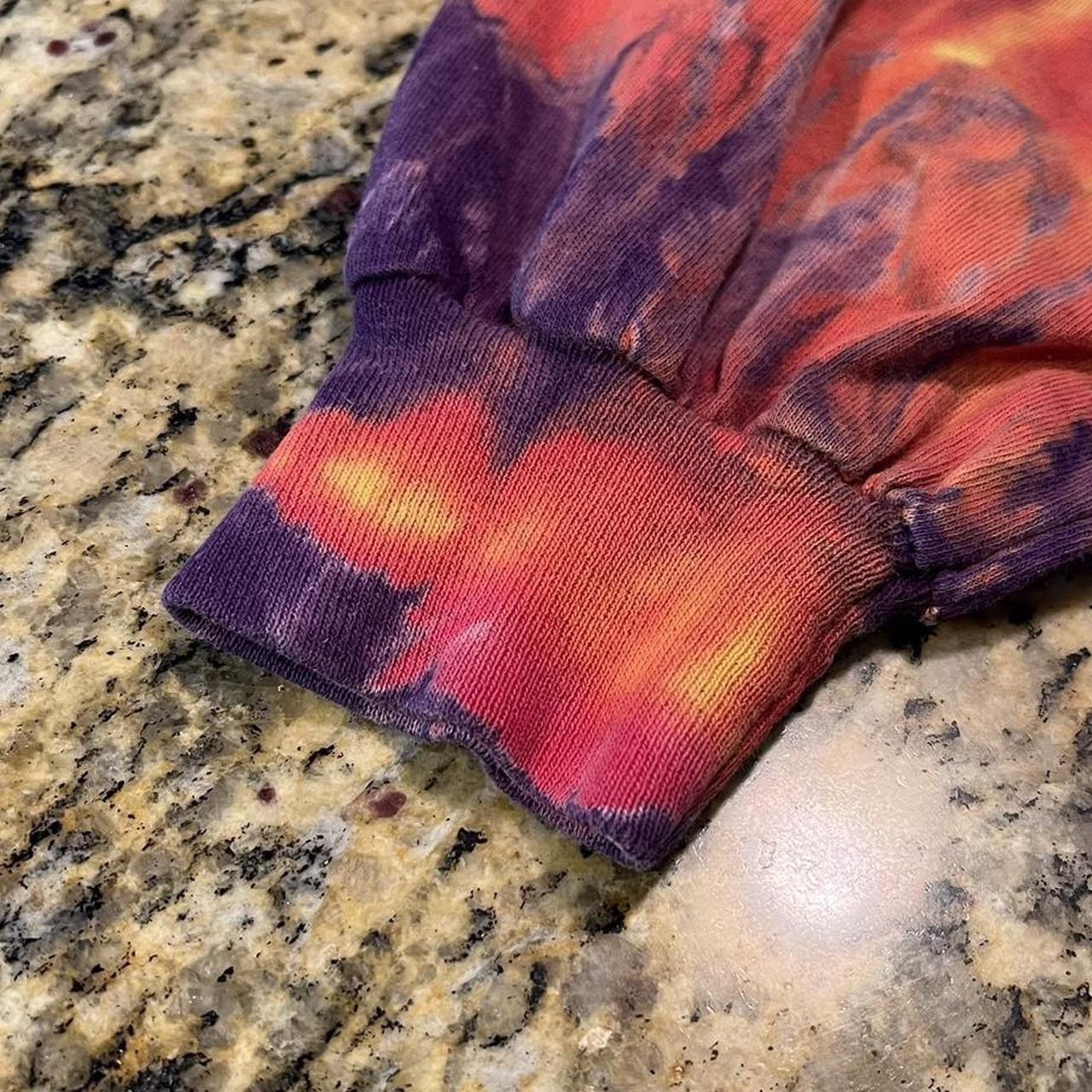 Vintage Vintage 90s Oneita Long Sleeve Fractal Tie Dye Blank Tshirt Size US L / EU 52-54 / 3 - 3 Thumbnail