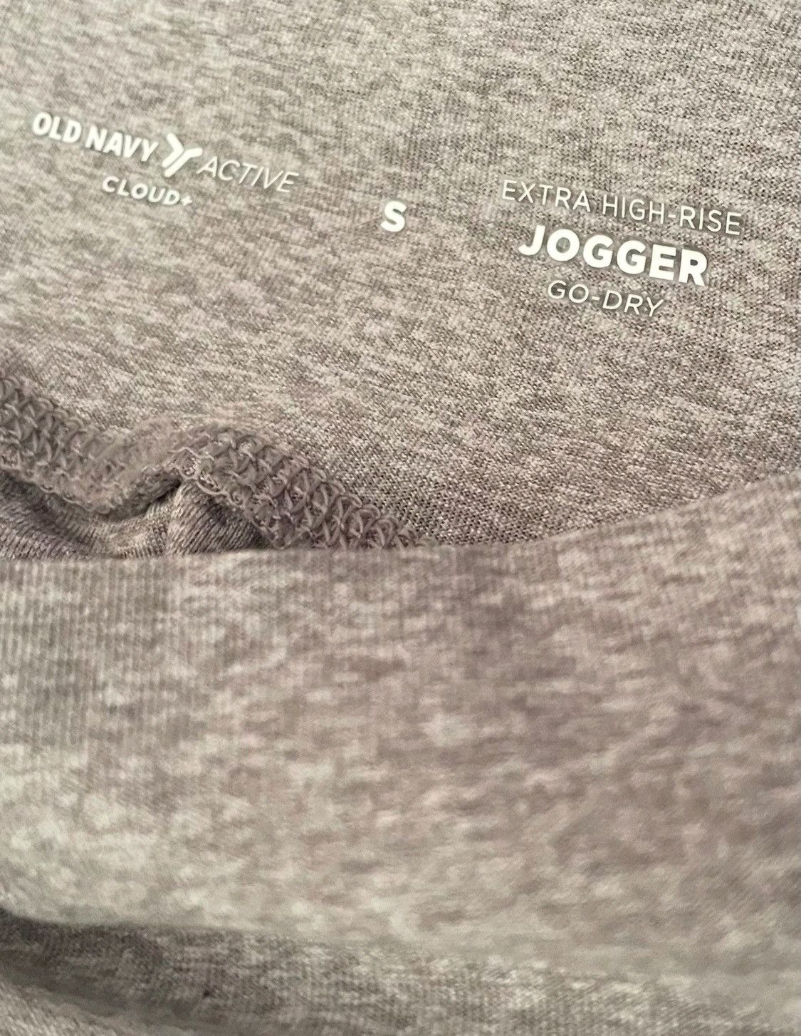 Old Navy Grey Old Navy High Rise joggers with pockets. Brand NEW!! Size 27" / US 4 / IT 40 - 4 Thumbnail