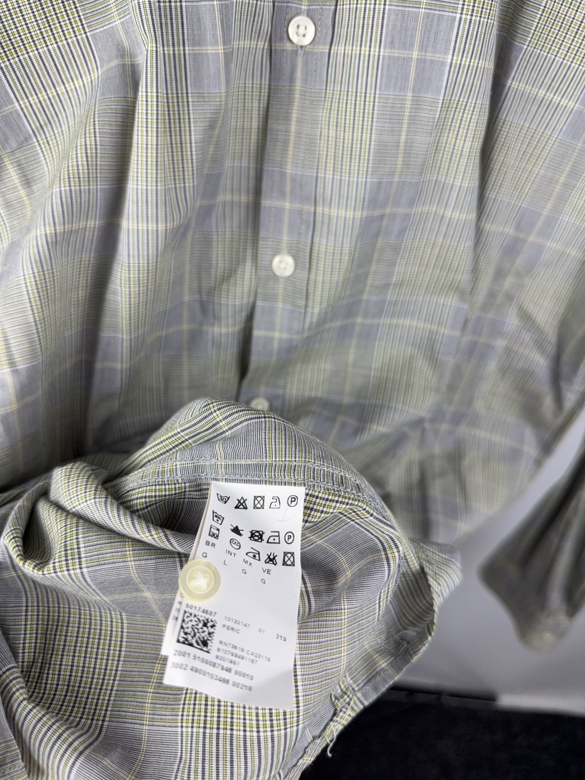 Designer × Hugo Boss BOSS Hugo Boss Plaid Button-Up Shirt Slim Fit Size L Size US L / EU 52-54 / 3 - 4 Thumbnail