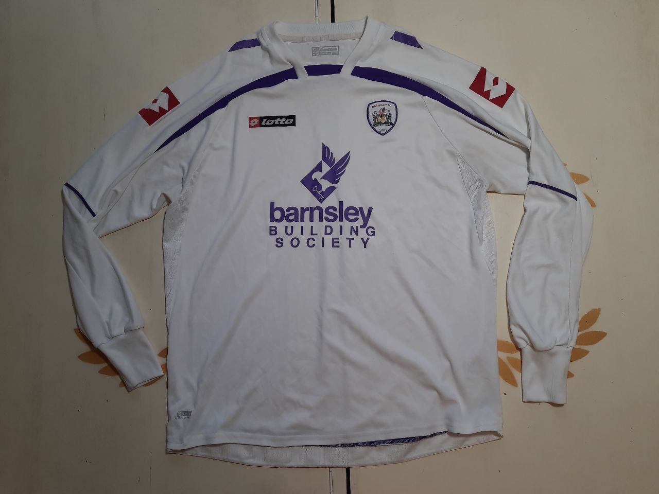 Lotto Barnsley FC Long Sleeve Jersey 2010-2011