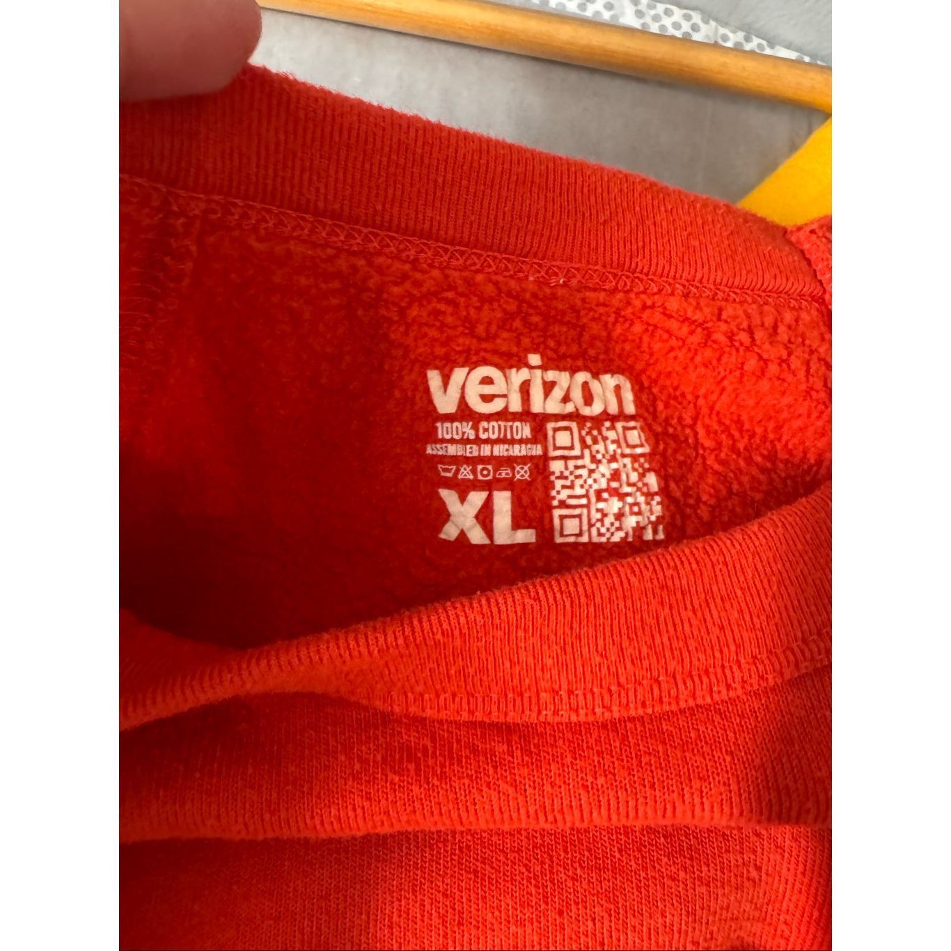 Other Verizon Red Logo Crewneck Sweatshirt XL Unisex Size US XL / EU 56 / 4 - 3 Thumbnail