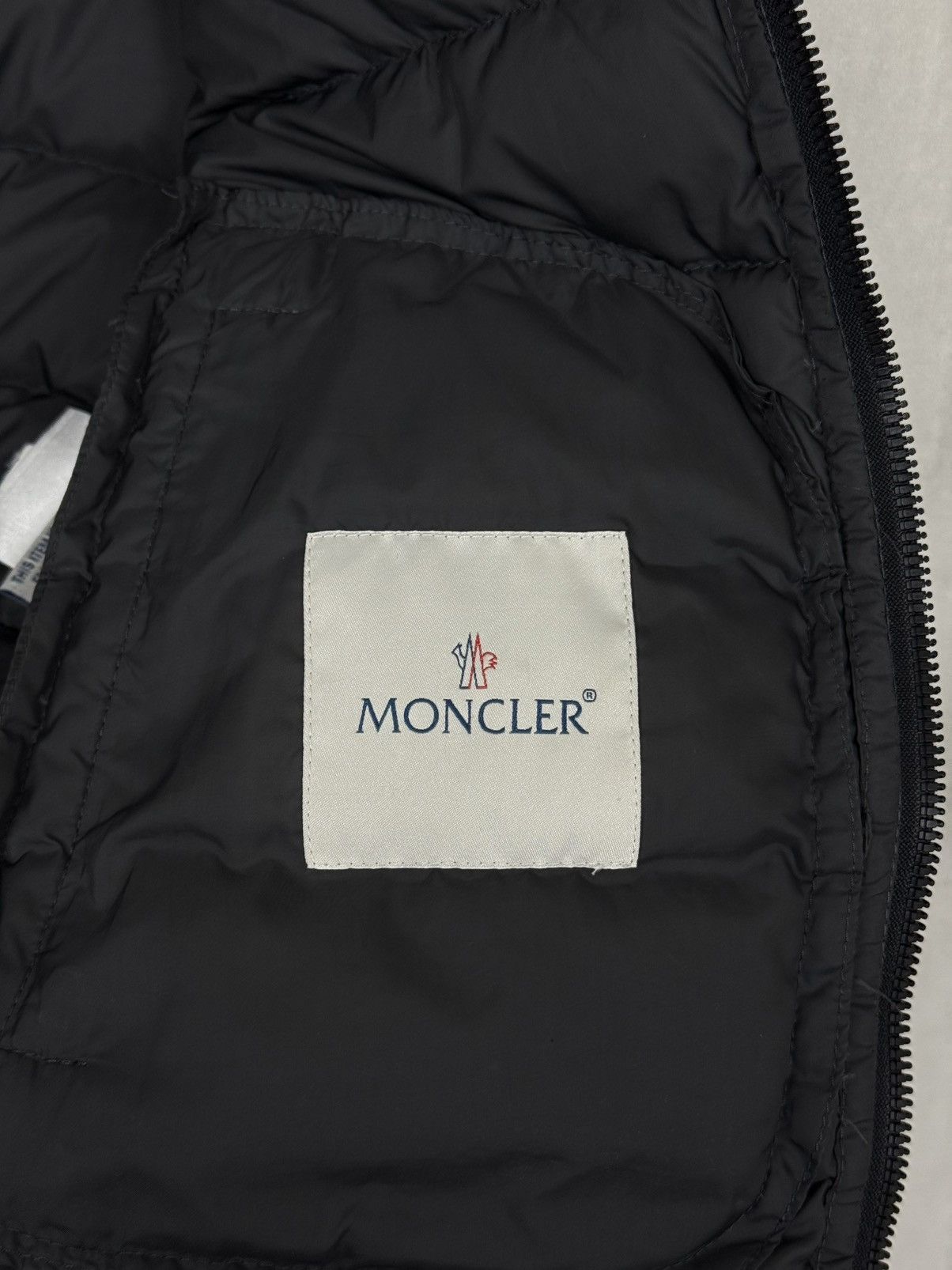 Moncler Moncler Kids Grey Down Puffer Jacket Size 11/146 Size XXS / US 00 / IT 34 - 13 Thumbnail