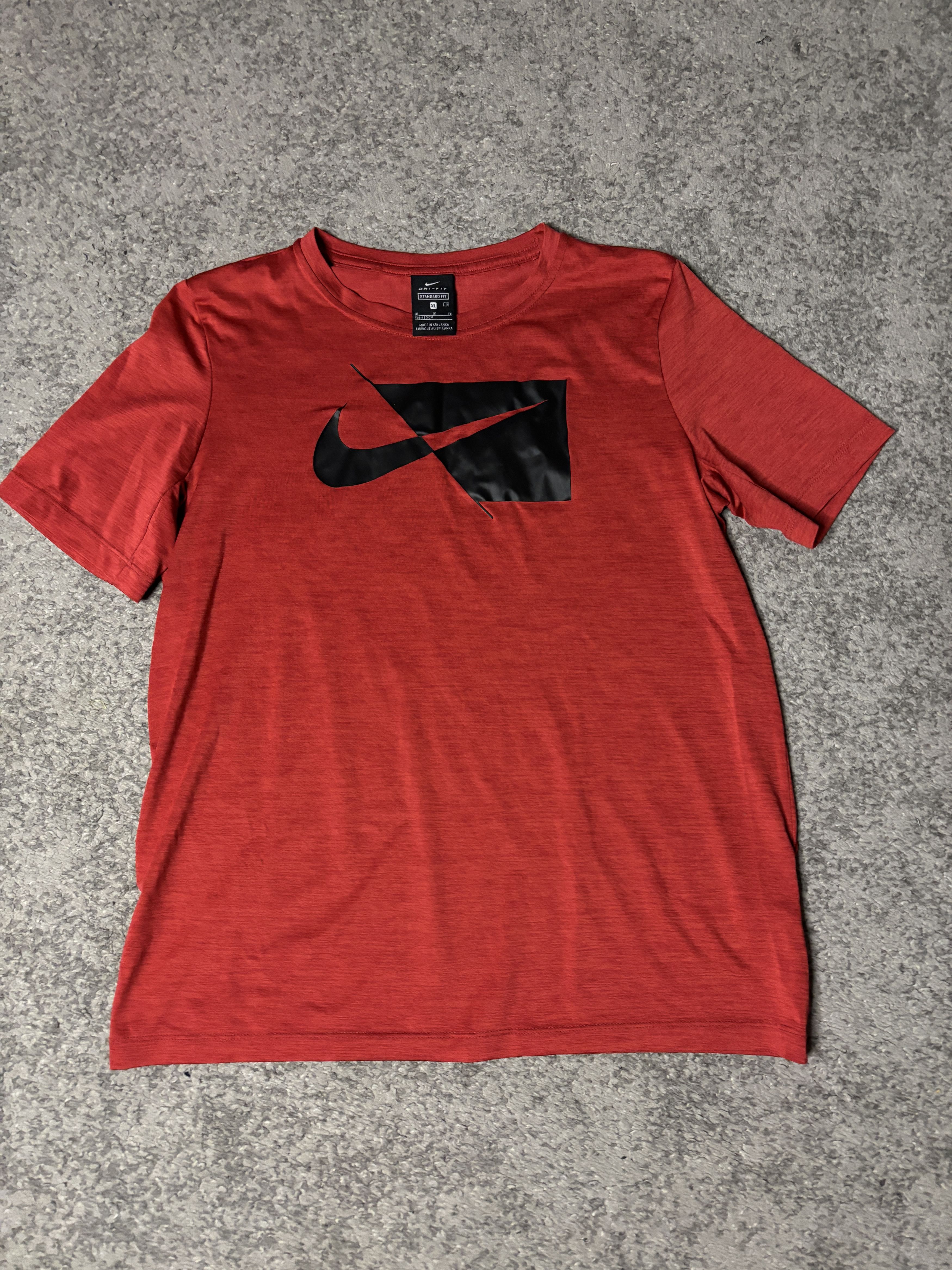 Nike Kids Size XL Nike training tee Size US XXS / EU 40 - 1 Thumbnail