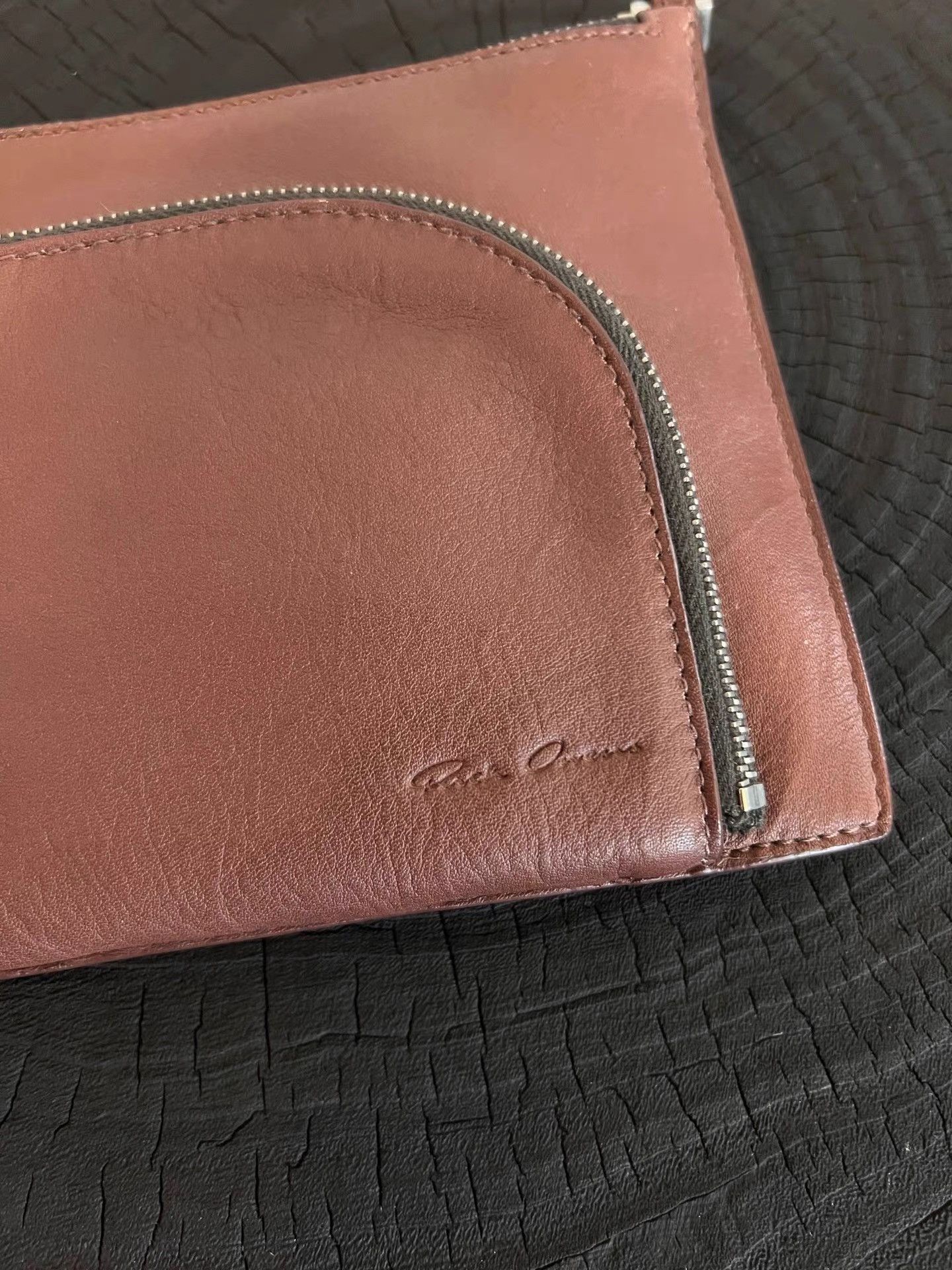 Rick Owens Rick Owens Mainline Oxblood Cowhide Crossbody K35 Size ONE SIZE - 7 Thumbnail