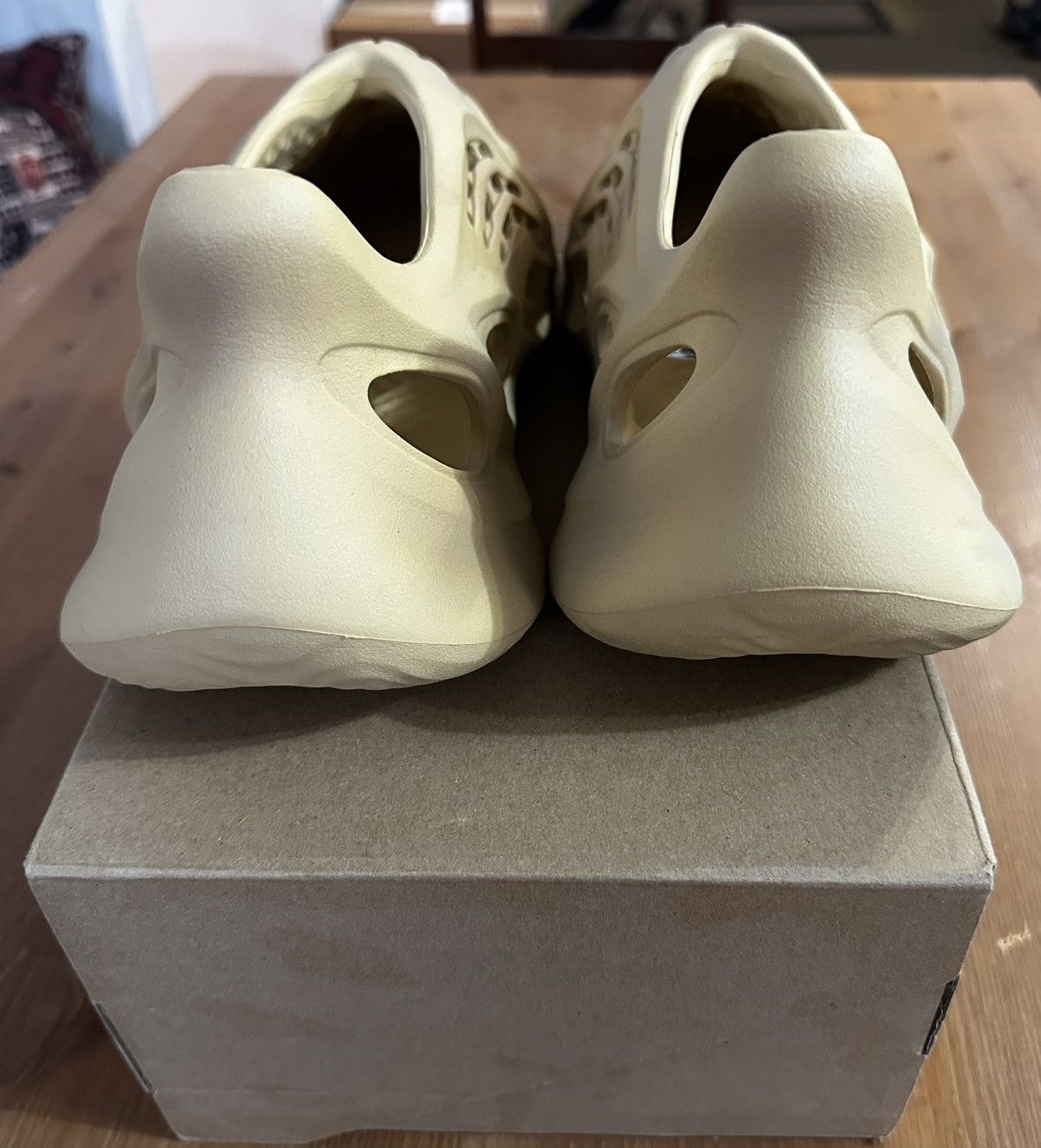 Adidas × Kanye West × Yeezy Yeezy Foam Rnnr Desert Sand Size US 9 / EU 42 - 3 Thumbnail