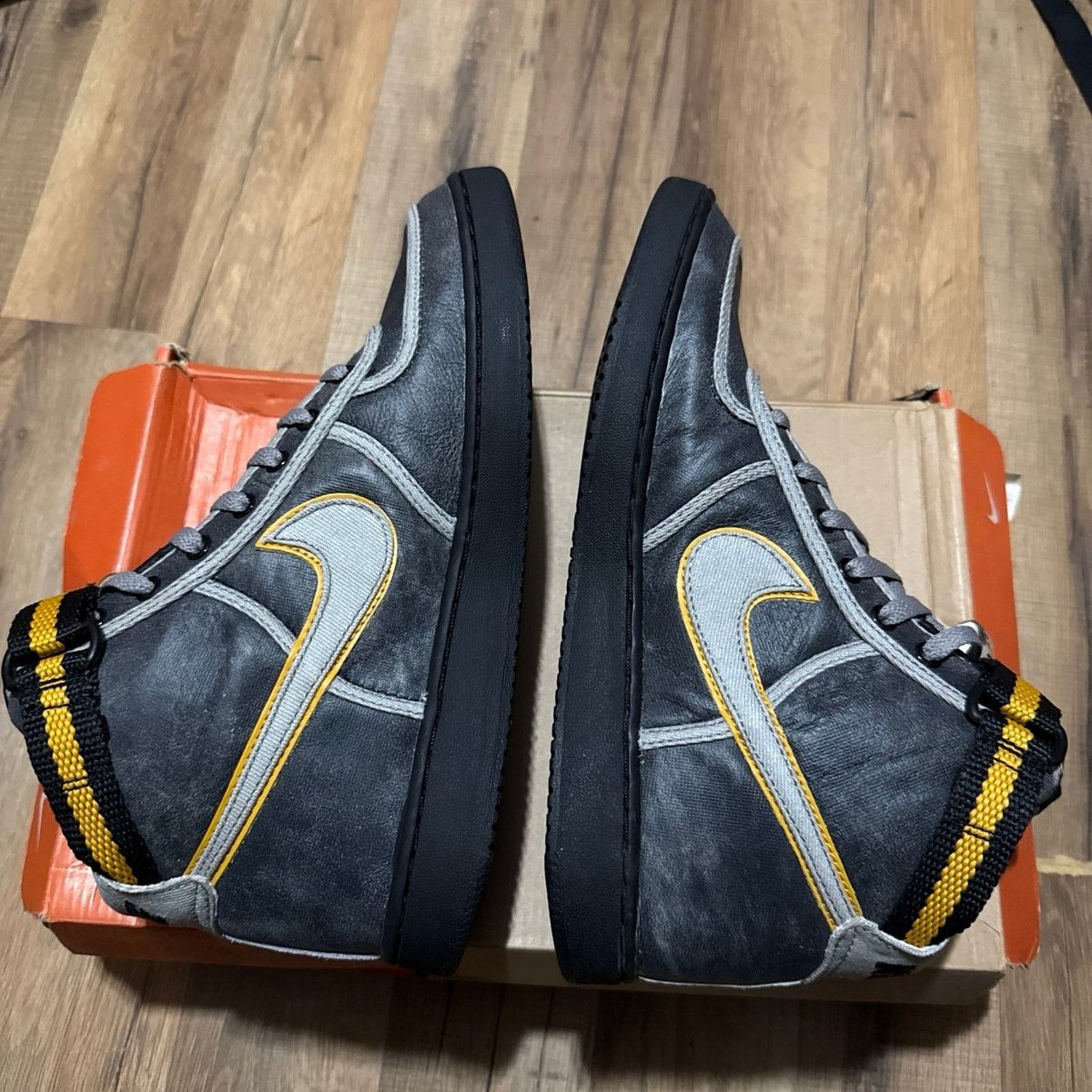 Nike 2004 Nike Vandal High LTD Supreme Vintage Euro Wash GoldLeaf Size US 11 / EU 44 - 3 Thumbnail