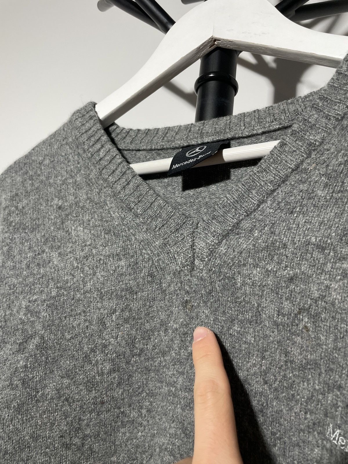 Mercedes-Benz × Vintage Vintage Mercedes Benz Wool V-Neck Sweater Size US M / EU 48-50 / 2 - 9 Thumbnail