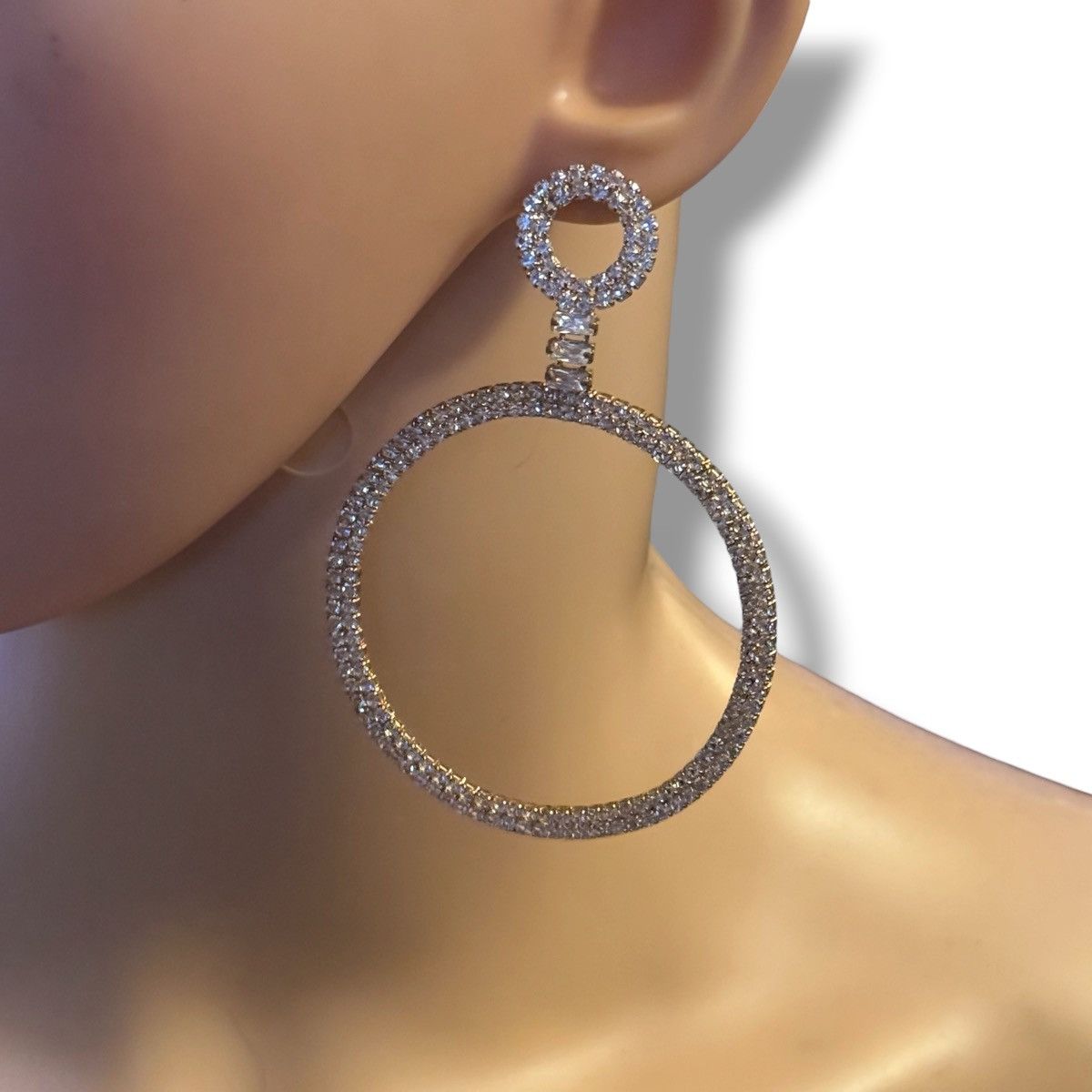 Other Gold tone large paved circle hoop earrings Size ONE SIZE - 2 Thumbnail