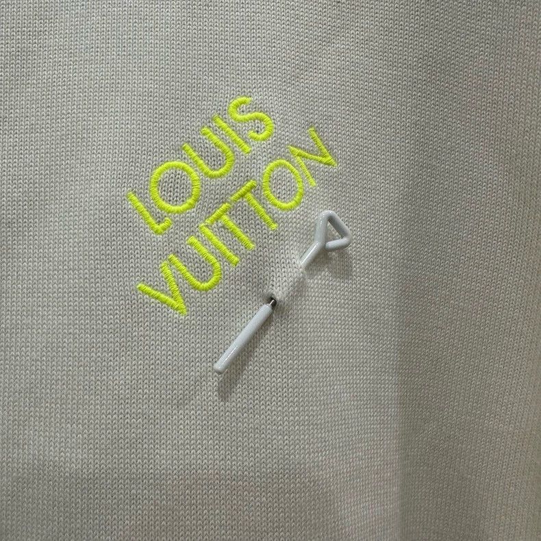 Louis Vuitton Louis Vuitton Fluorescent green pin logo knitted short sle Size US L / EU 52-54 / 3 - 5 Thumbnail