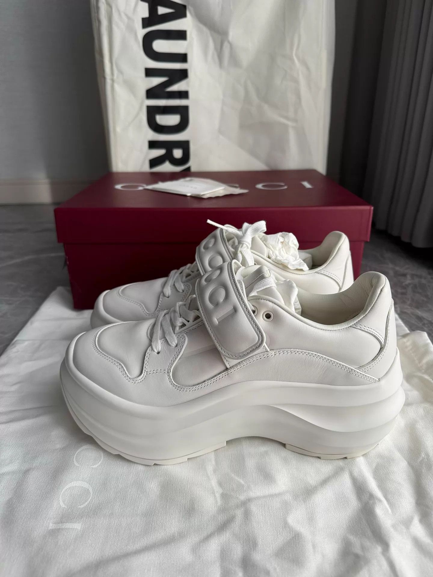 Gucci Gucci Platform Velcro Dad Sneaker White 37.5 Size US 7 / IT 37 - 1 Thumbnail