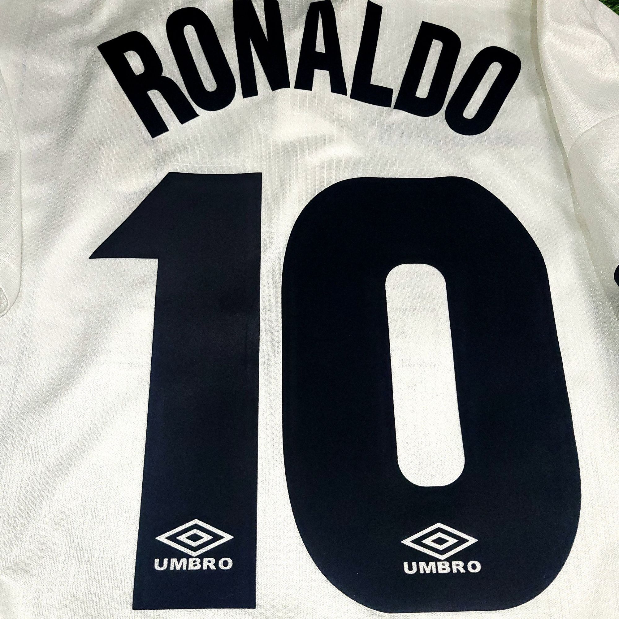 Umbro Ronaldo Inter Milan 1997 1998 DEBUT Away Umbro Soccer Jersey Size US M / EU 48-50 / 2 - 4 Thumbnail