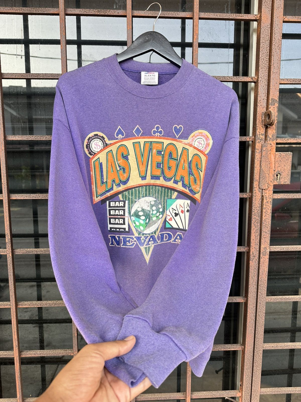 Vintage Thrashed Vegas Tee Faded Distressed ERD GRUNGE Crewneck Size US L / EU 52-54 / 3 - 3 Thumbnail