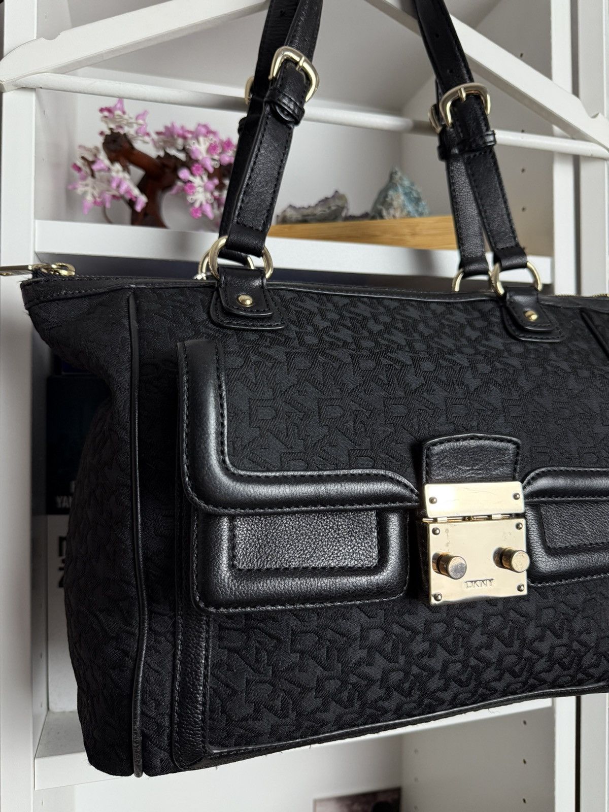 DKNY × Japanese Brand Vintage y2k DKNY monogram shoulder hand bag archive designer Size ONE SIZE - 4 Thumbnail