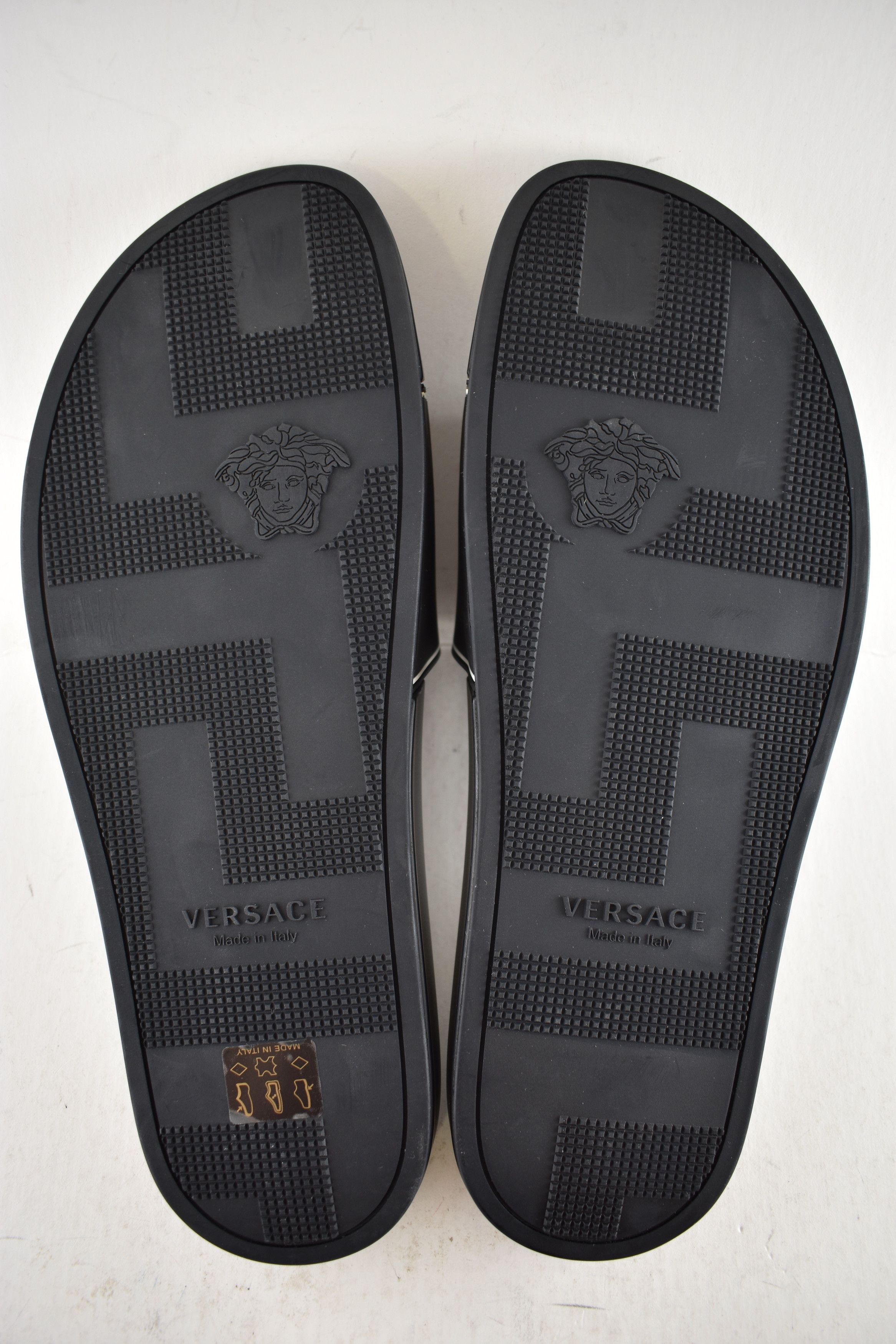 Versace White 90s Logo Rubber Slide Pool Sandal Flip Flop Flat 44 11 Size US 11 / EU 44 - 13 Thumbnail
