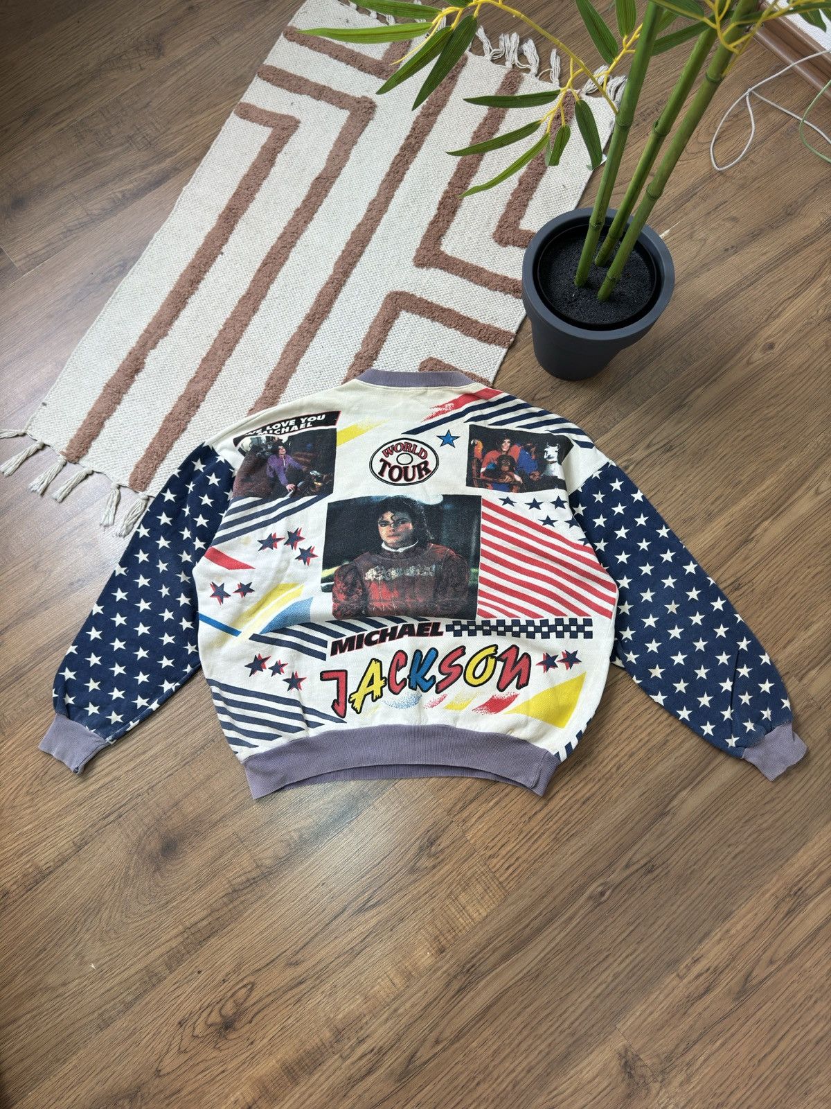 Michael Jackson VINTAGE MICHAEL JACKSON TOUR SWEATSHIRT Size US S / EU 44-46 / 1 - 4 Thumbnail
