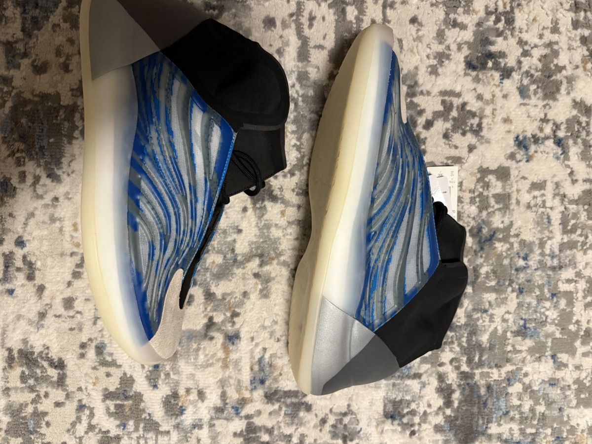 Yeezy Adidas Yeezy QNTM ‘Frozen Blue’ Size US 12 / EU 45 - 2 Thumbnail