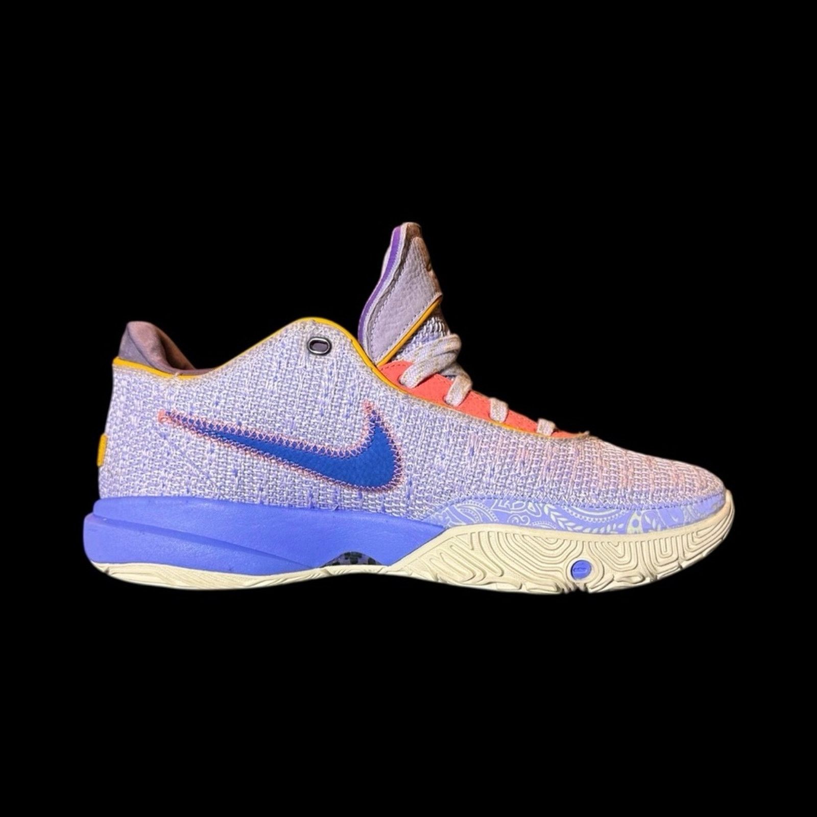 Nike Nike Lebron 20 Purple and Gold Voilet Frost Size US 9.5 / EU 42-43 - 2 Thumbnail