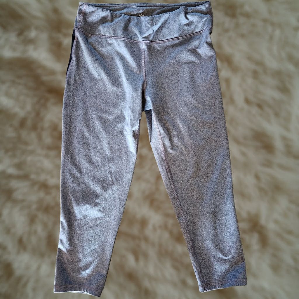 Vintage Gaiam Leggings Capri Medium Gray Black Workout Athletic Running Crop Size Size 32" / US 10 / IT 46 - 1 Thumbnail