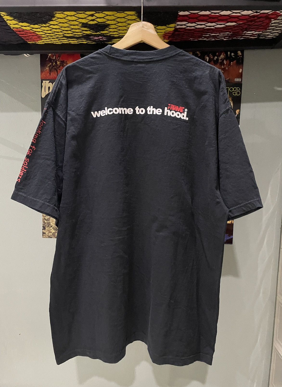 Vintage Vintage Welcome To The Hood Tee Size US XL / EU 56 / 4 - 6 Thumbnail