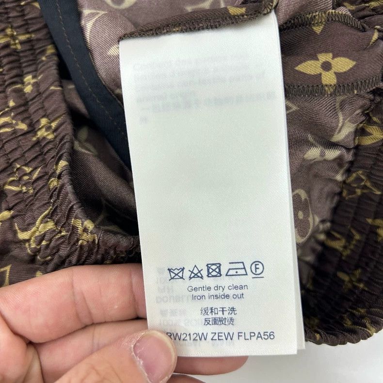 Louis Vuitton Louis Vuitton Presbyopic shorts Size US 36 / EU 52 - 4 Thumbnail