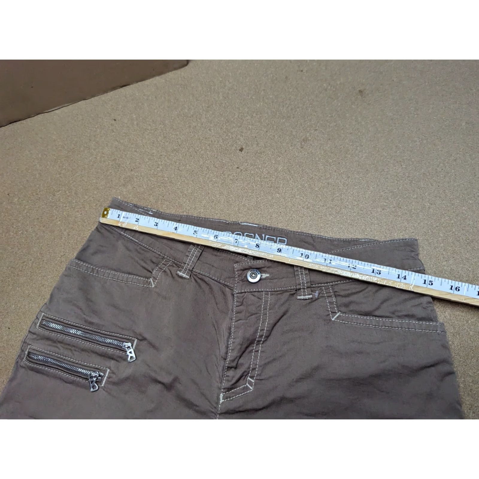 Bogner Bogner Womens Chino Shorts Size 12 Beige Pockets Cotton Shorts Chino Casual Mens? Size 32" / US 10 / IT 46 - 7 Thumbnail