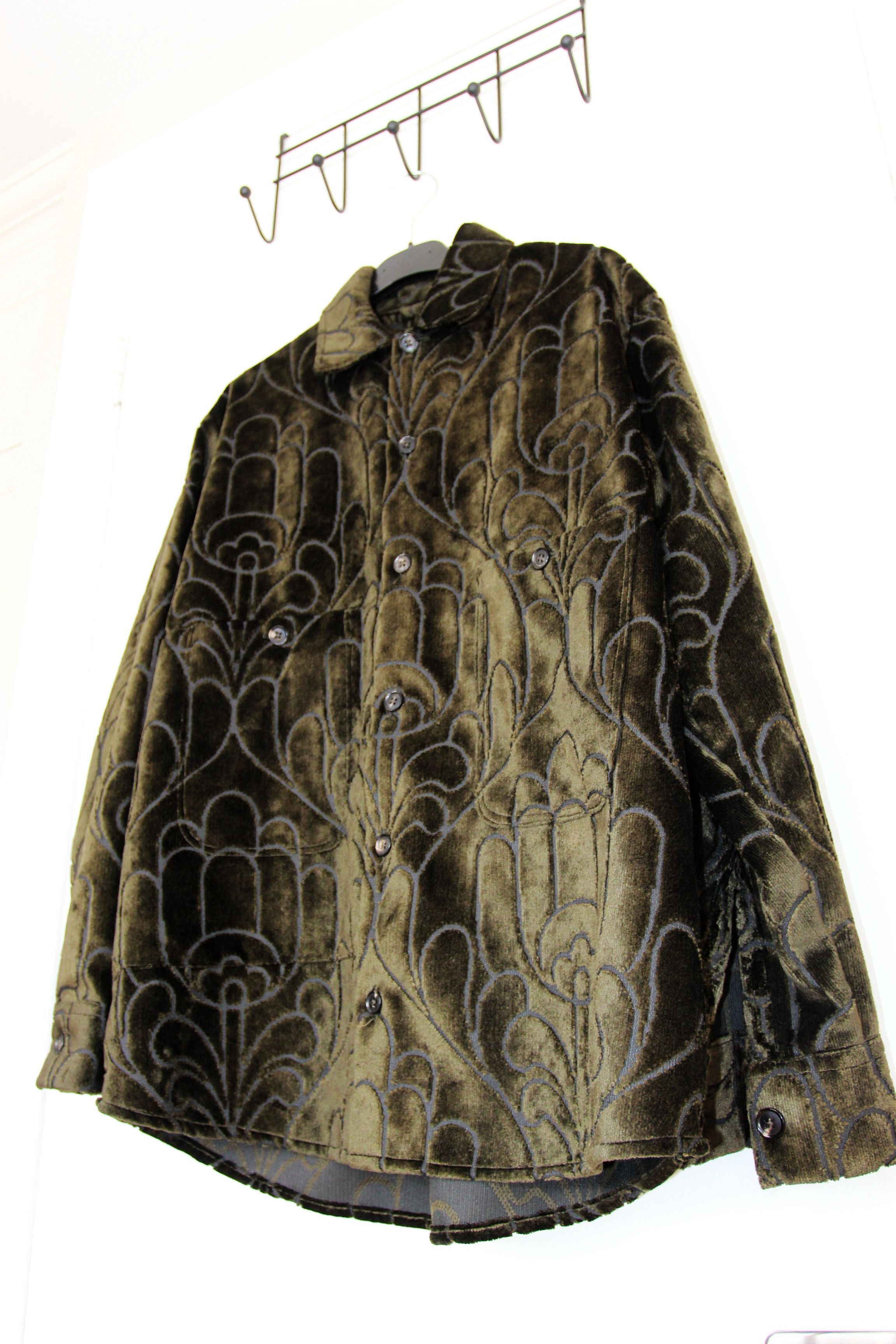 Other BNWT AW24 ECOLE DE PENSEE VELVET JACQUARD OVERSHIRT S Size US S / EU 44-46 / 1 - 5 Thumbnail