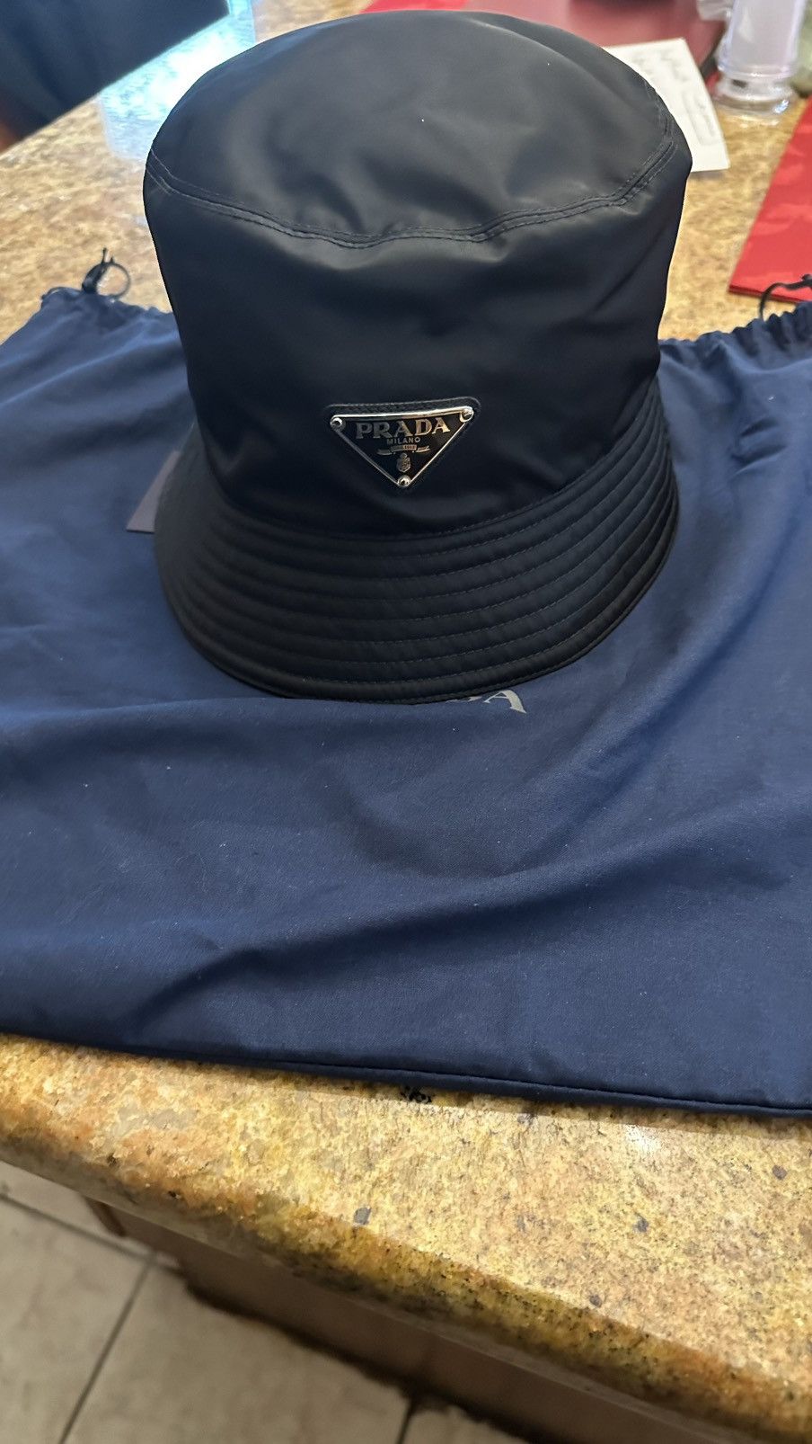 Prada Prada nylon bucket hat Size 42 - 2 Thumbnail