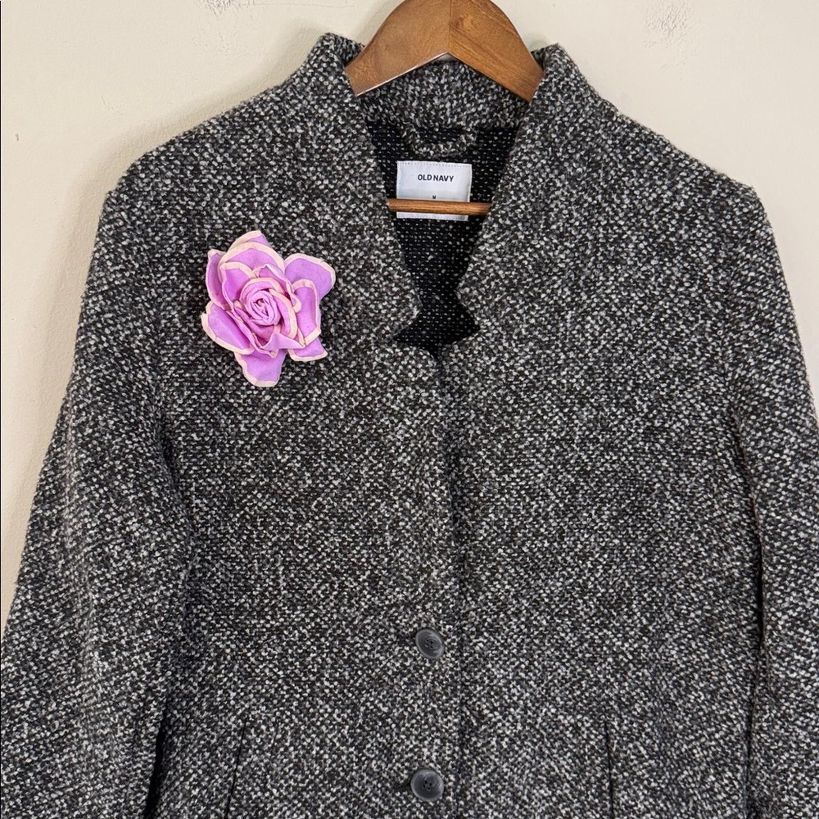 Old Navy Old Navy Black & White wool blend coat floral broach SZ Med Size M / US 6-8 / IT 42-44 - 2 Thumbnail