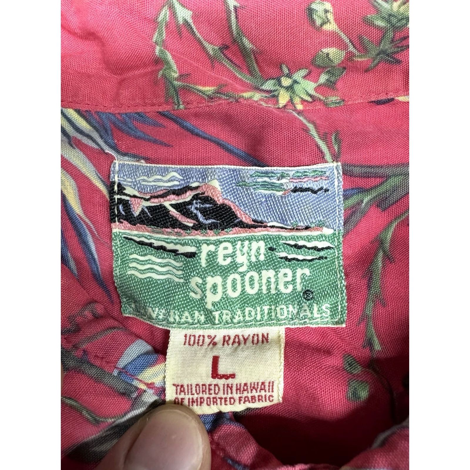 Reyn Spooner VINTAGE Reyn Spooner Hawaiian Shirt Floral Hula Girl Lei Red Mens L Short Sleeve Button-Up Pocket Breathing Rayon Summer Spring Fall Size US L / EU 52-54 / 3 - 3 Thumbnail