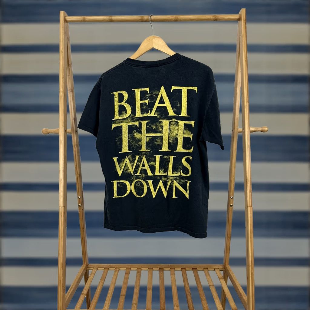 Fruit Of The Loom RARE VTG In The Midst Of Lions Beat The Walls Down Band Promo Tour T-Shirt Sz L Size US L / EU 52-54 / 3 - 1 Thumbnail