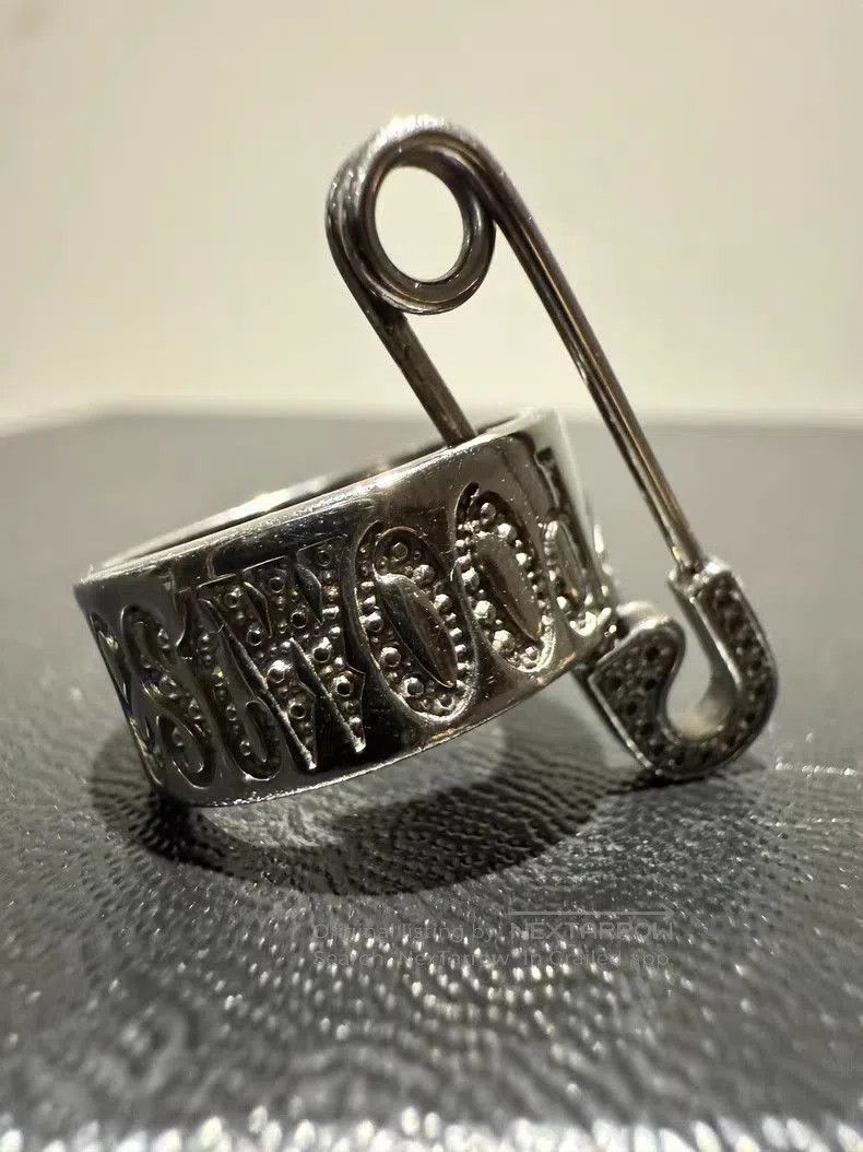 Vivienne Westwood Vivienne Westwood Silver Safety Pin Ring . Size ONE SIZE - 1 Thumbnail