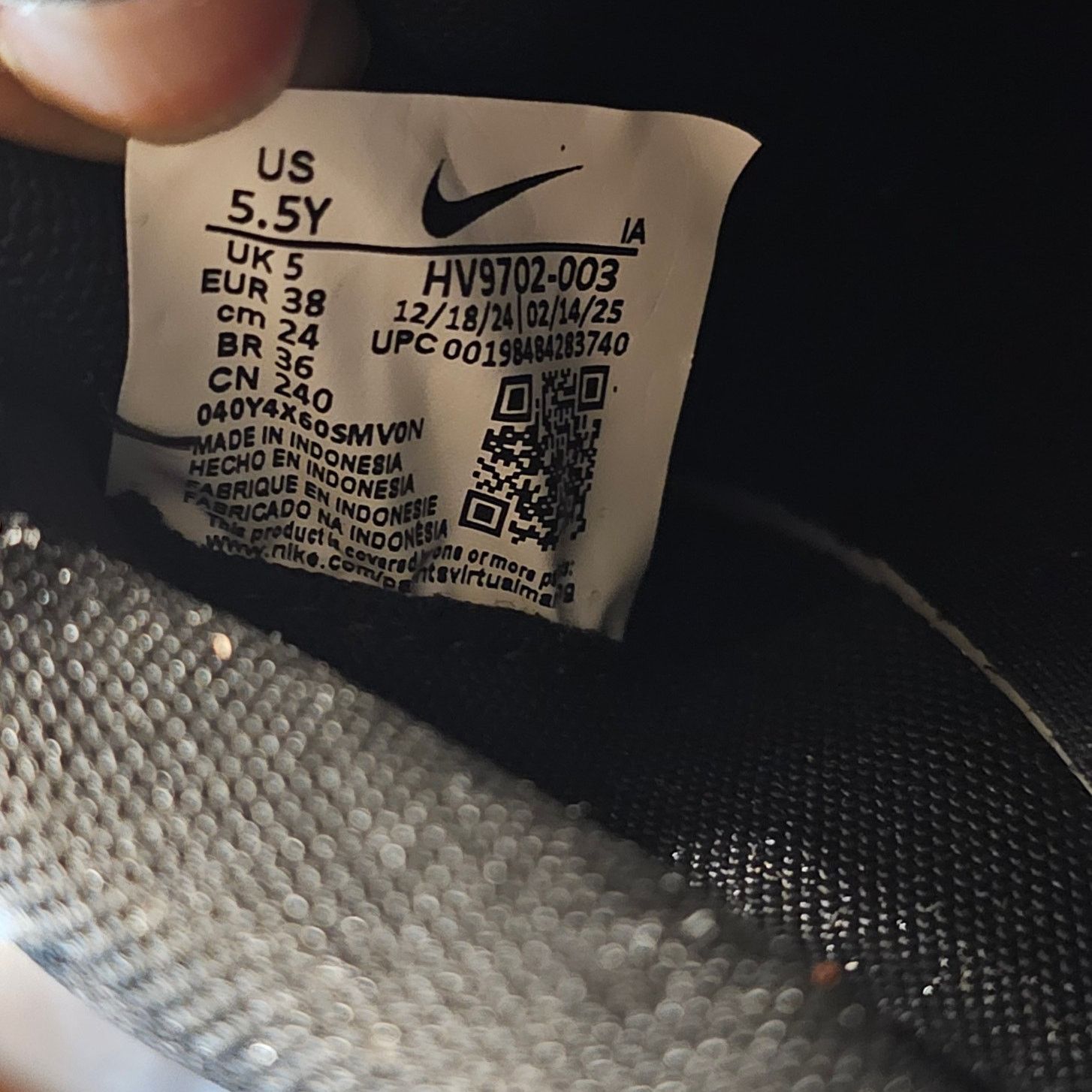 Nike ⚽️ Nike Terra Manta Retro Low – NWOB Size 5.5Y/Women’s 7 Size US 5.5 / EU 38 - 8 Thumbnail