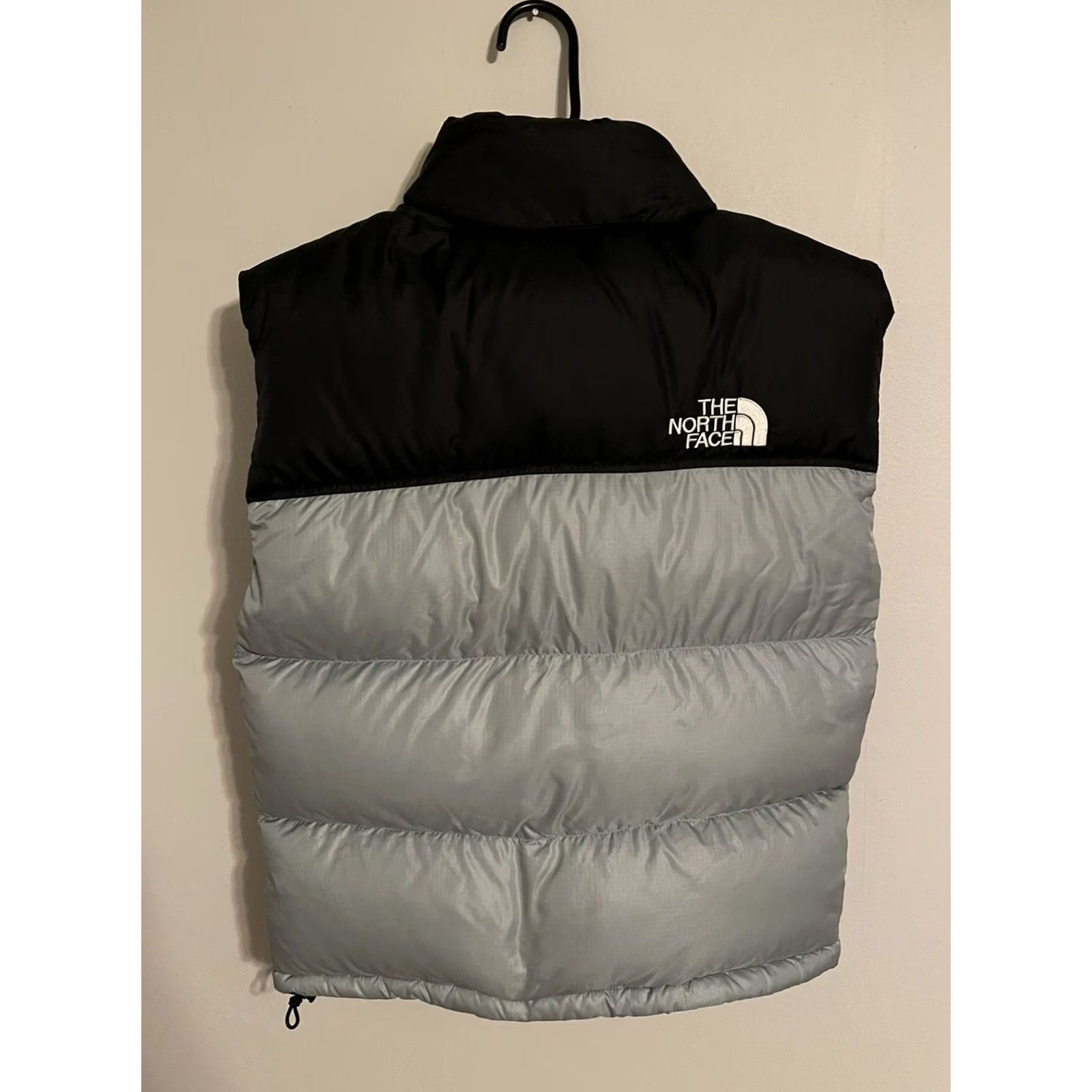 The North Face VINTAGE The North Face Neptuse 700 Goose Down Gray/Black Puffer Vest Women's S Jacket Size S / US 4 / IT 40 - 3 Thumbnail