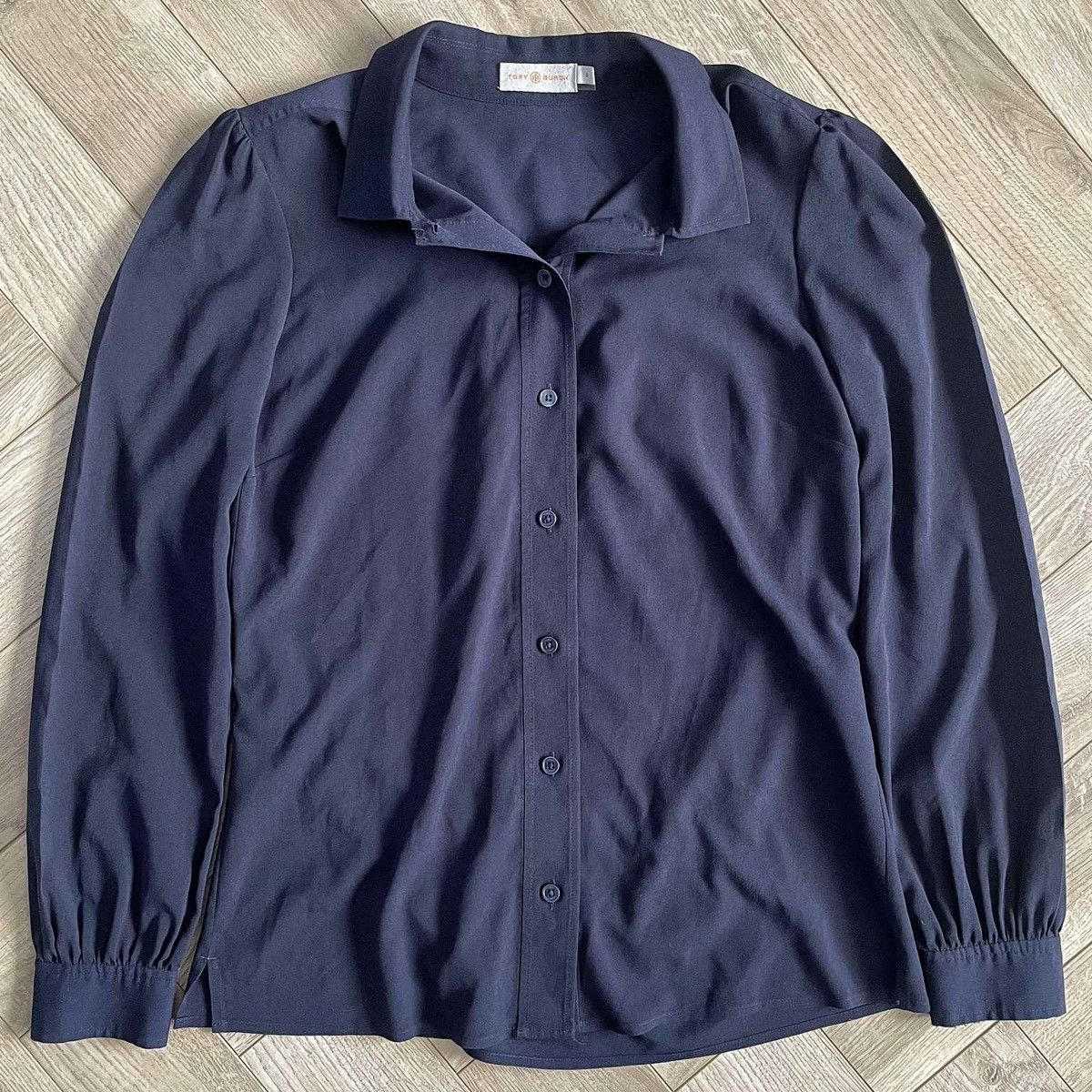 Tory Burch Tory Burch Lightweight Shirt Size XS / US 0-2 / IT 36-38 - 2 Thumbnail