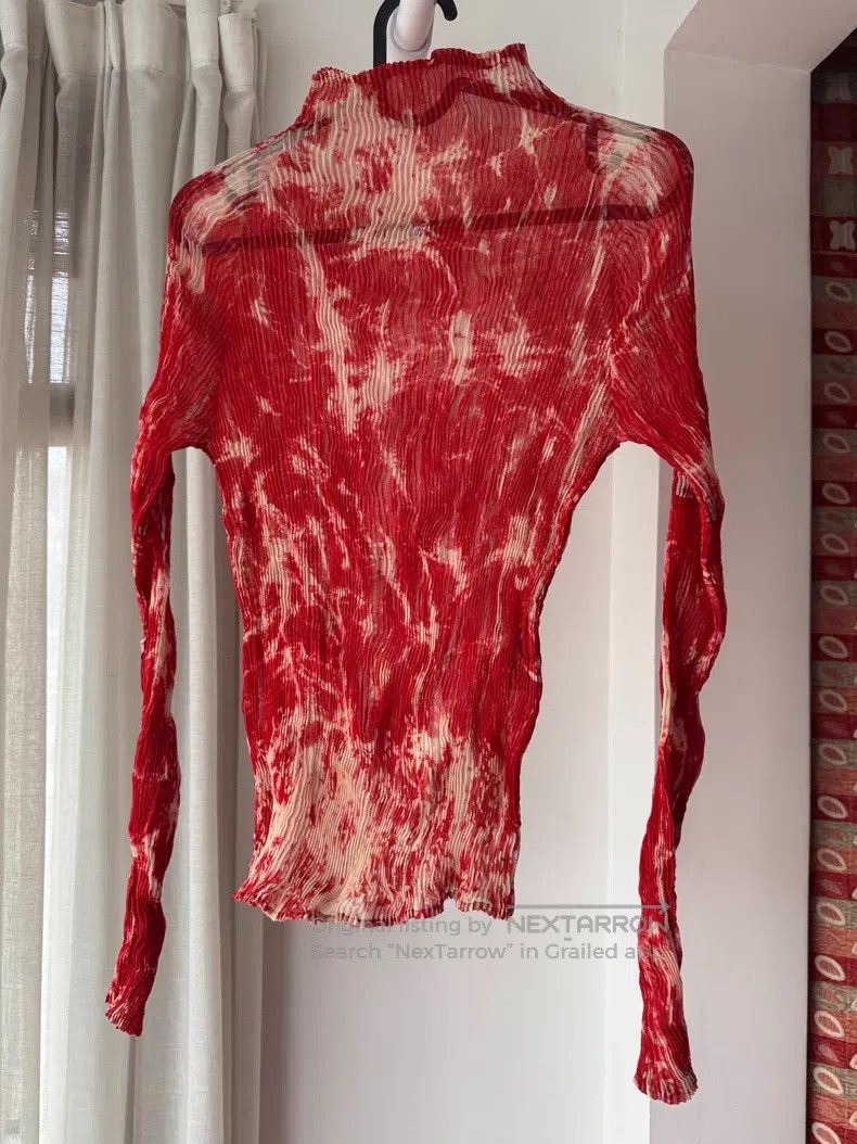 Issey Miyake Issey Miyake Willow Pleat Red Ink Wash Gradient Top Size M / US 6-8 / IT 42-44 - 1 Thumbnail